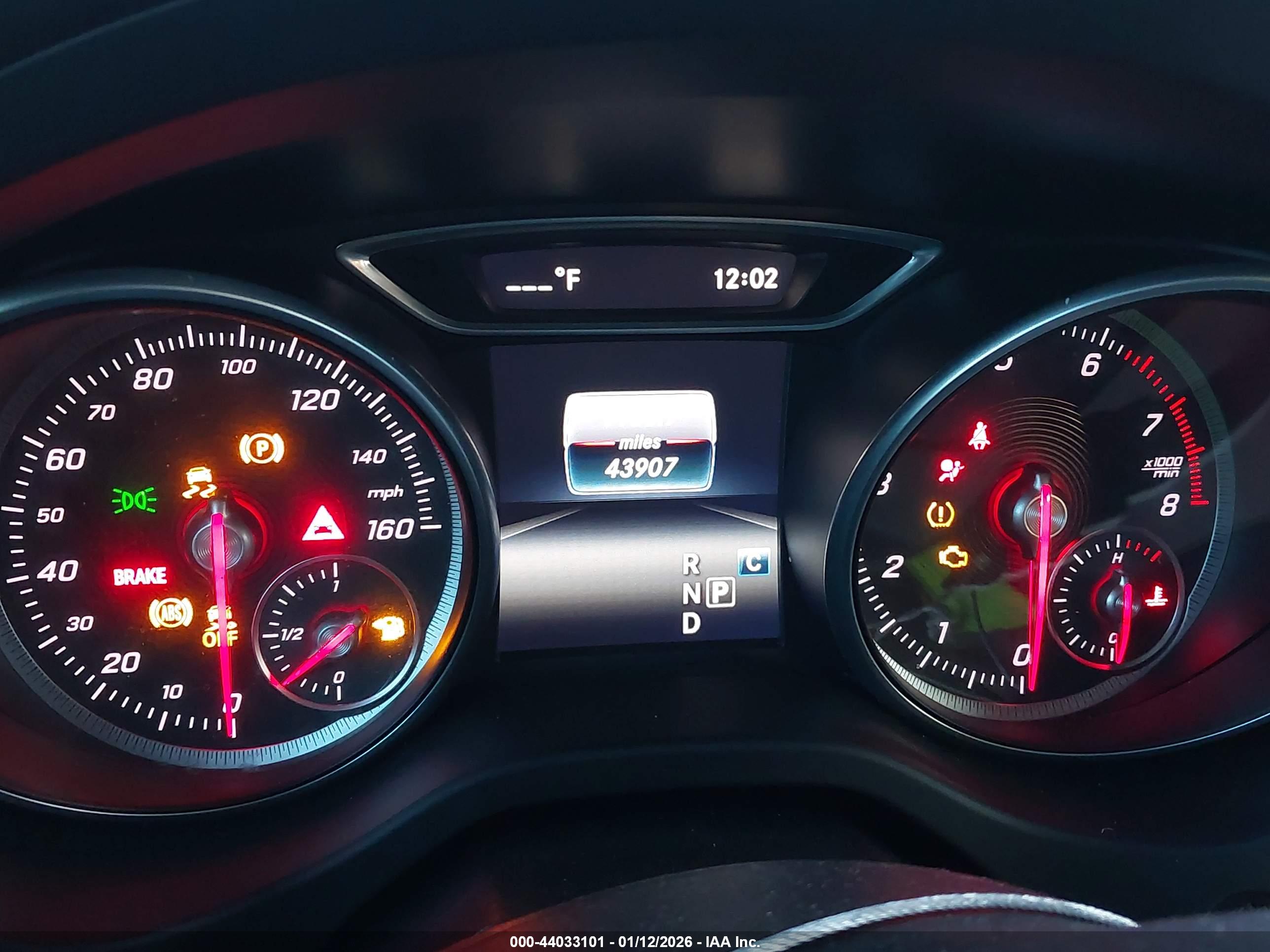 MERCEDES-BENZ GLA image 7