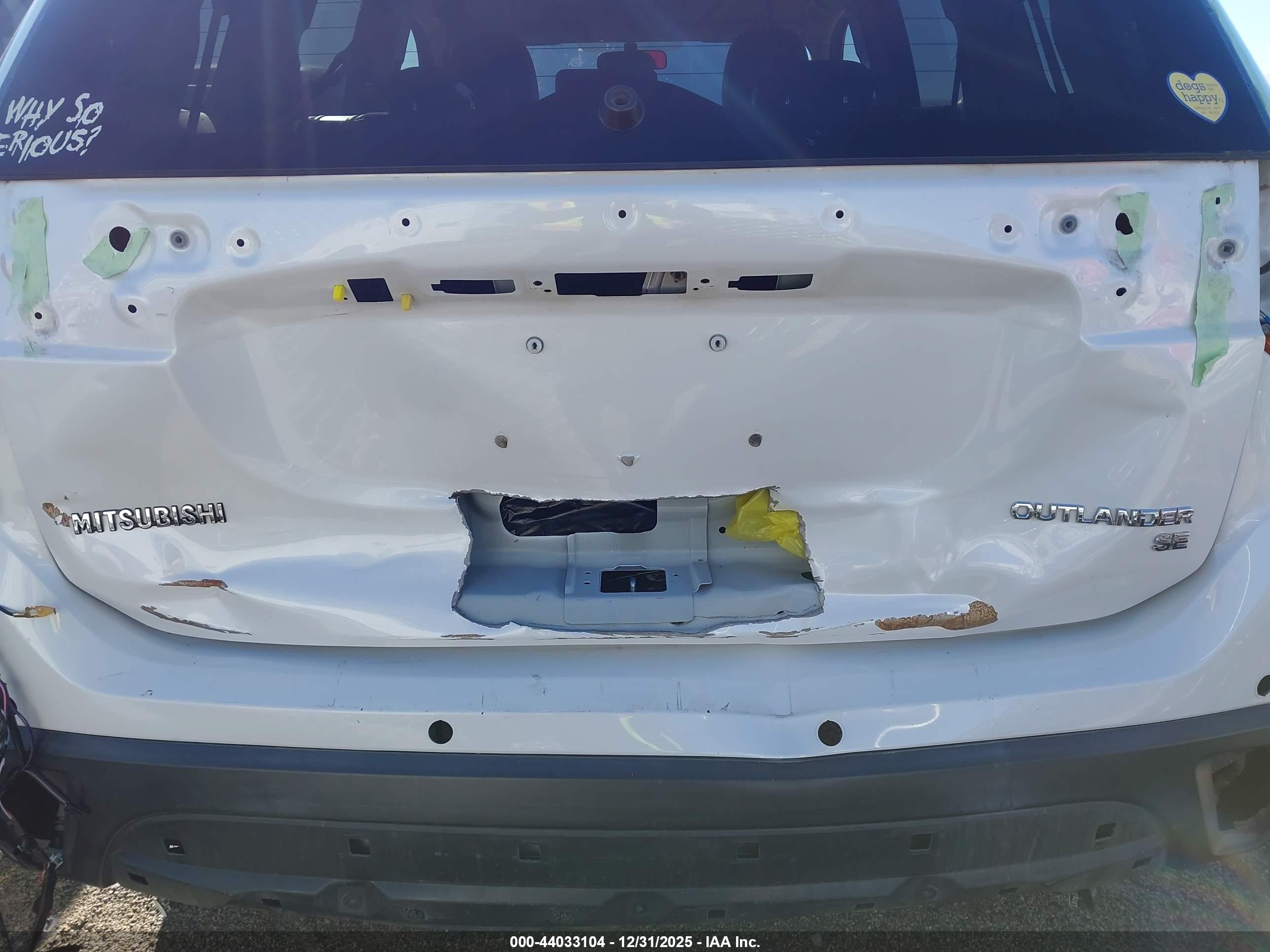 MITSUBISHI OUTLANDER image 6