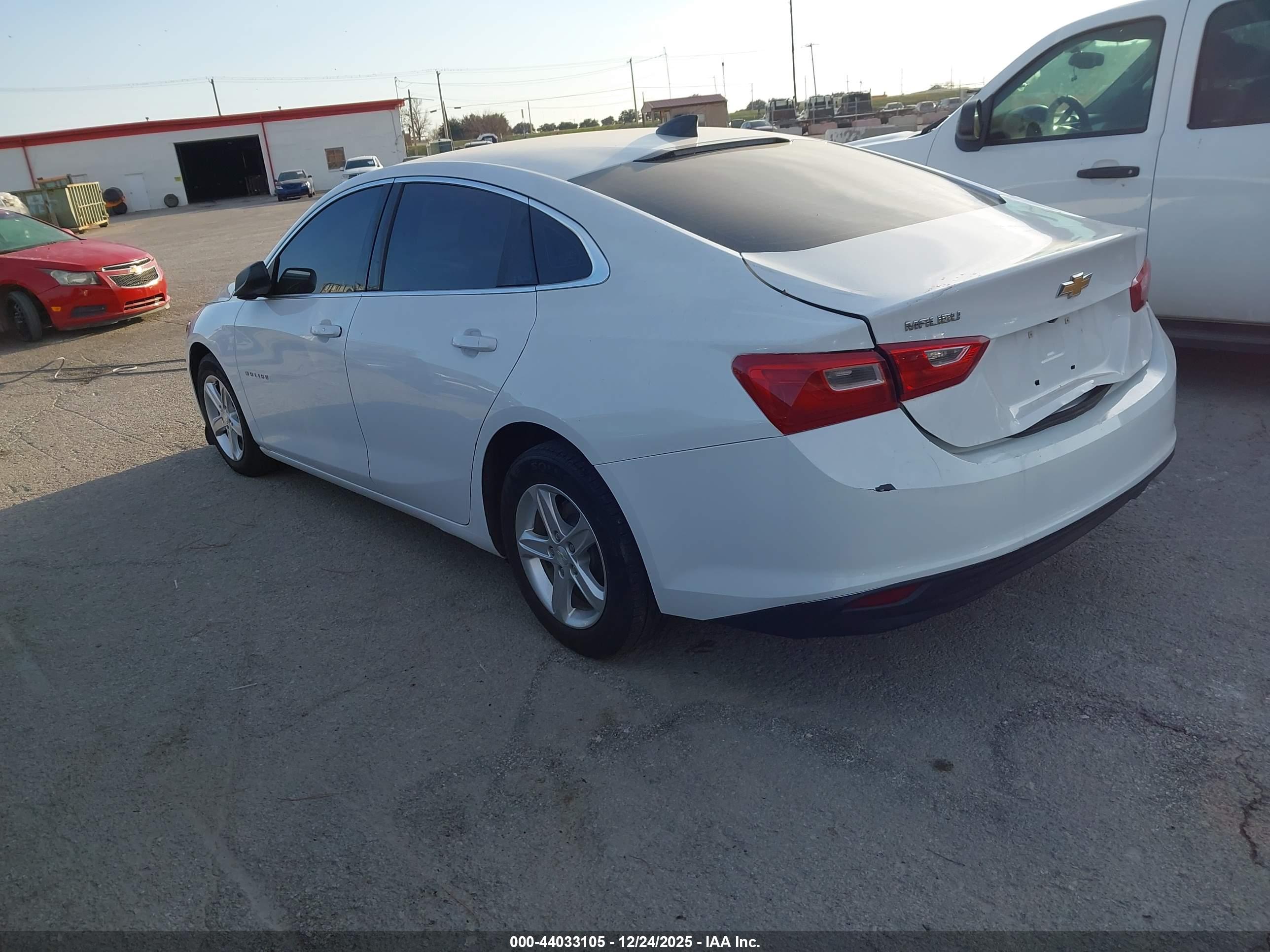 CHEVROLET MALIBU image 3