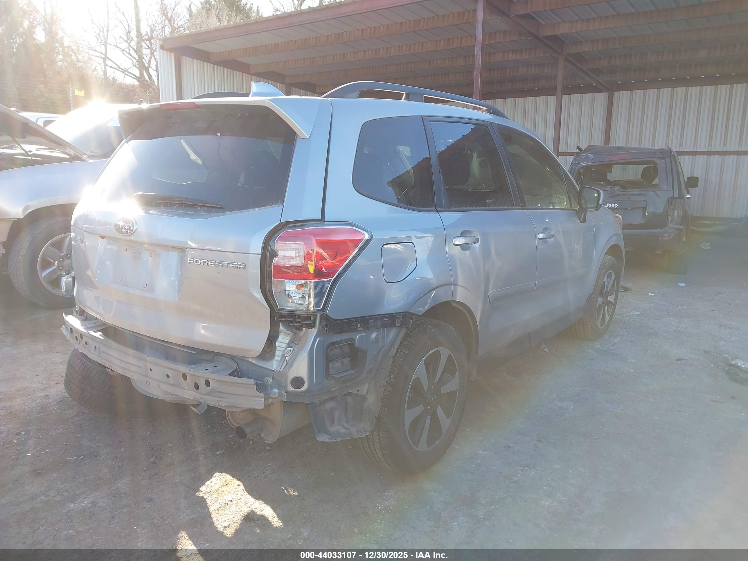 SUBARU FORESTER image 4