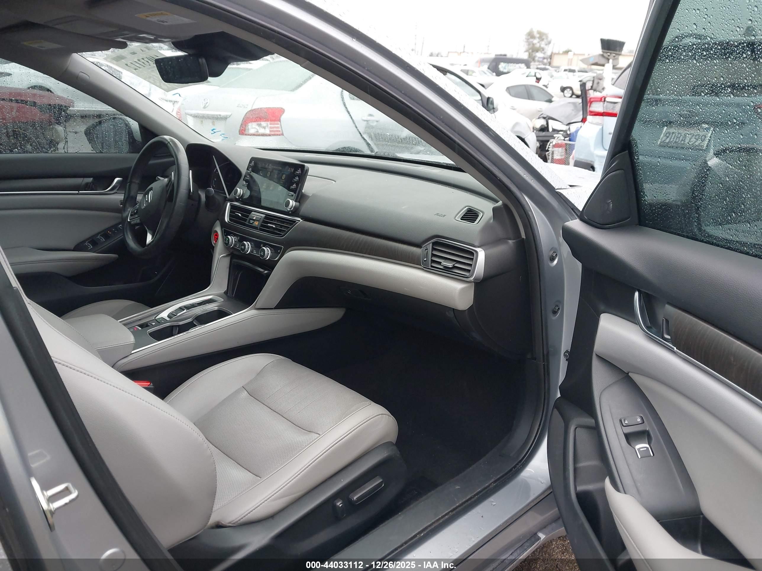 HONDA ACCORD image 5
