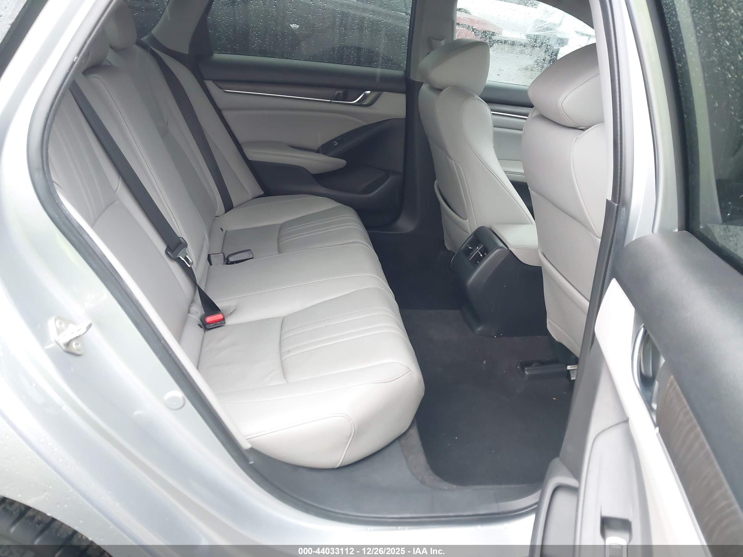 HONDA ACCORD image 8