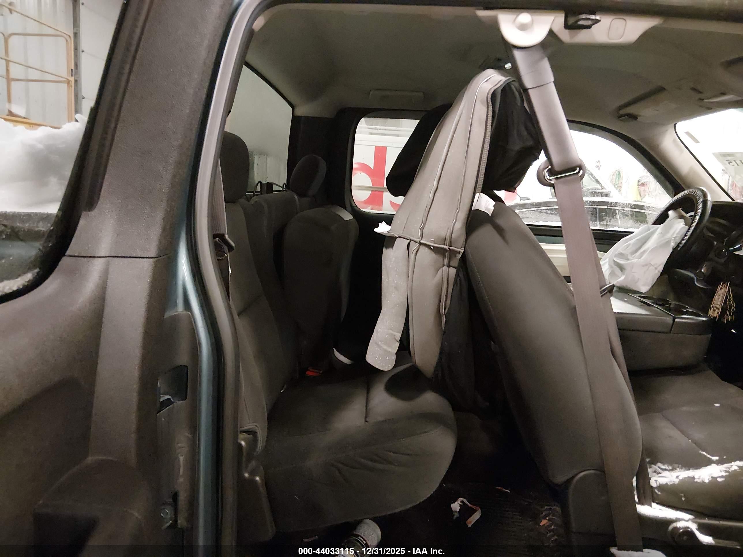 CHEVROLET SILVERADO image 8