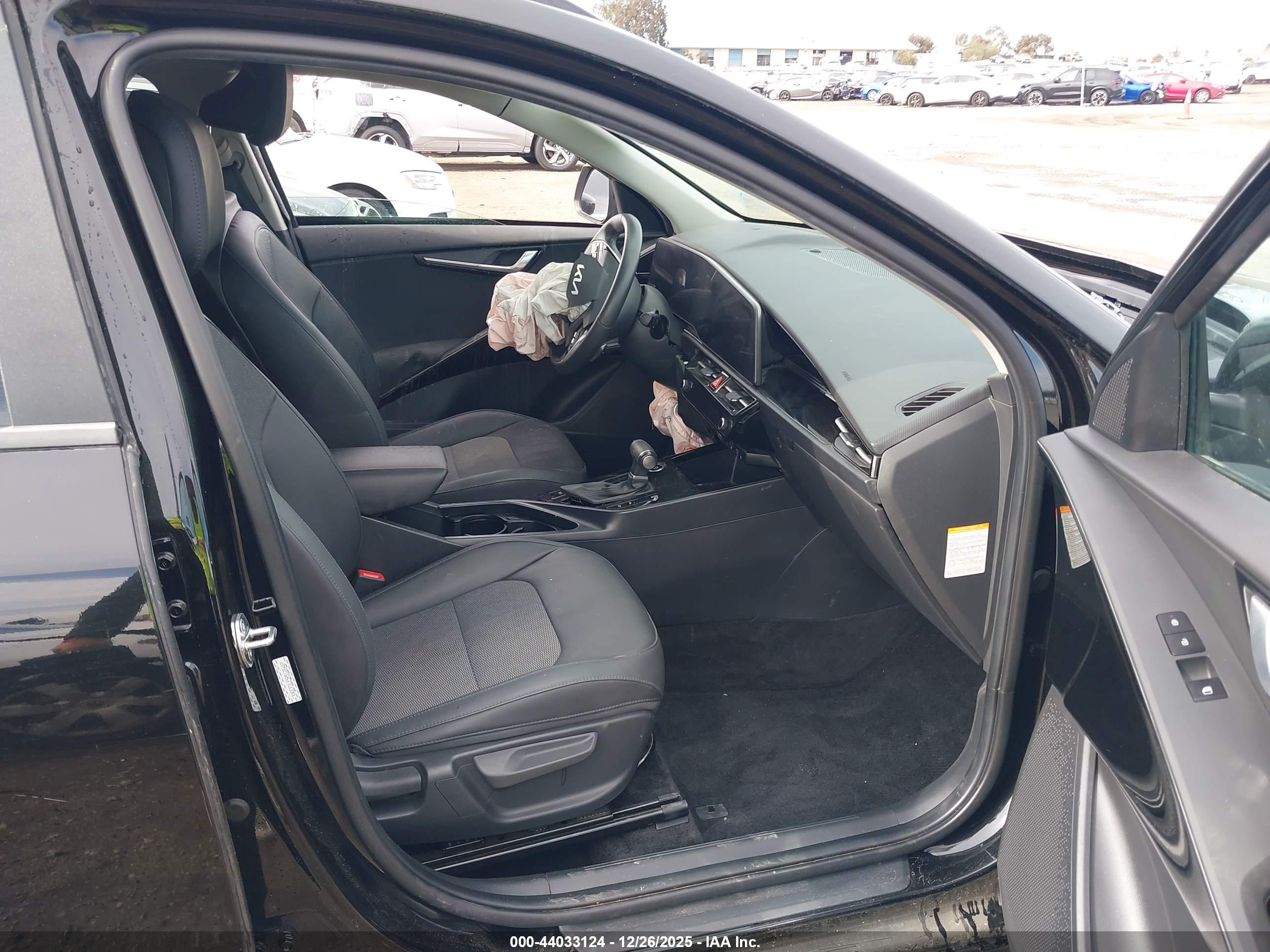 KIA NIRO image 5