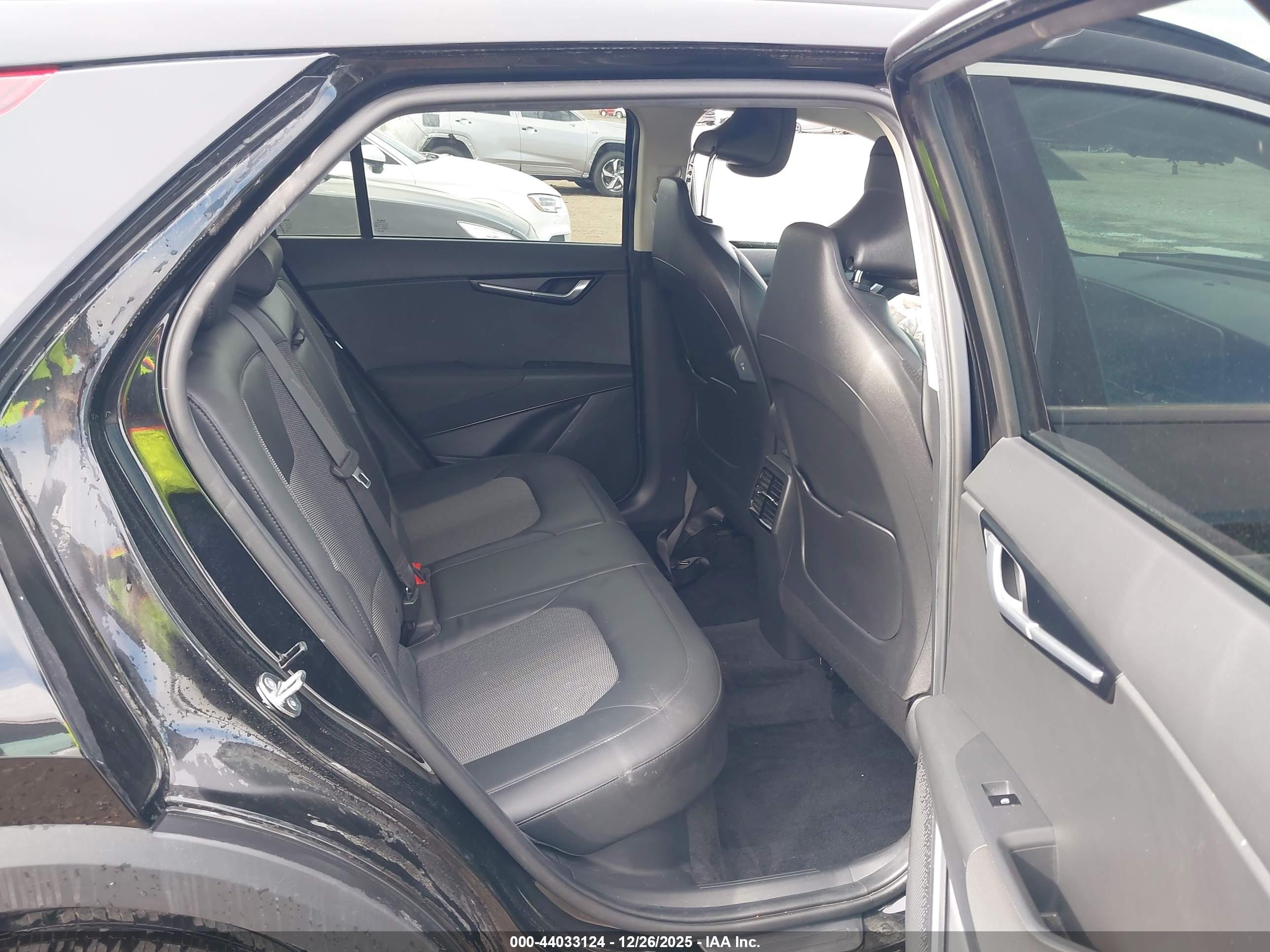 KIA NIRO image 8