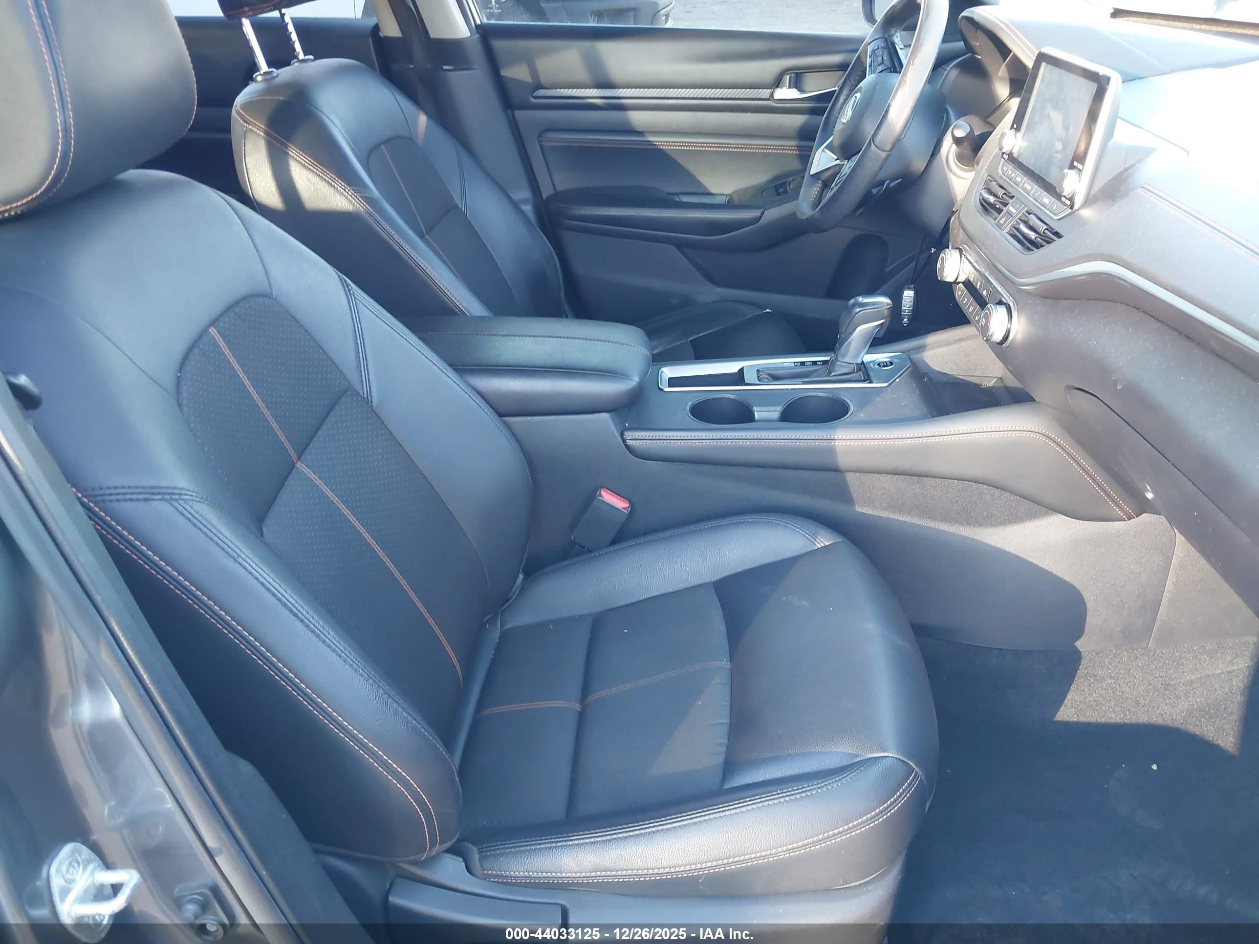 NISSAN ALTIMA image 5