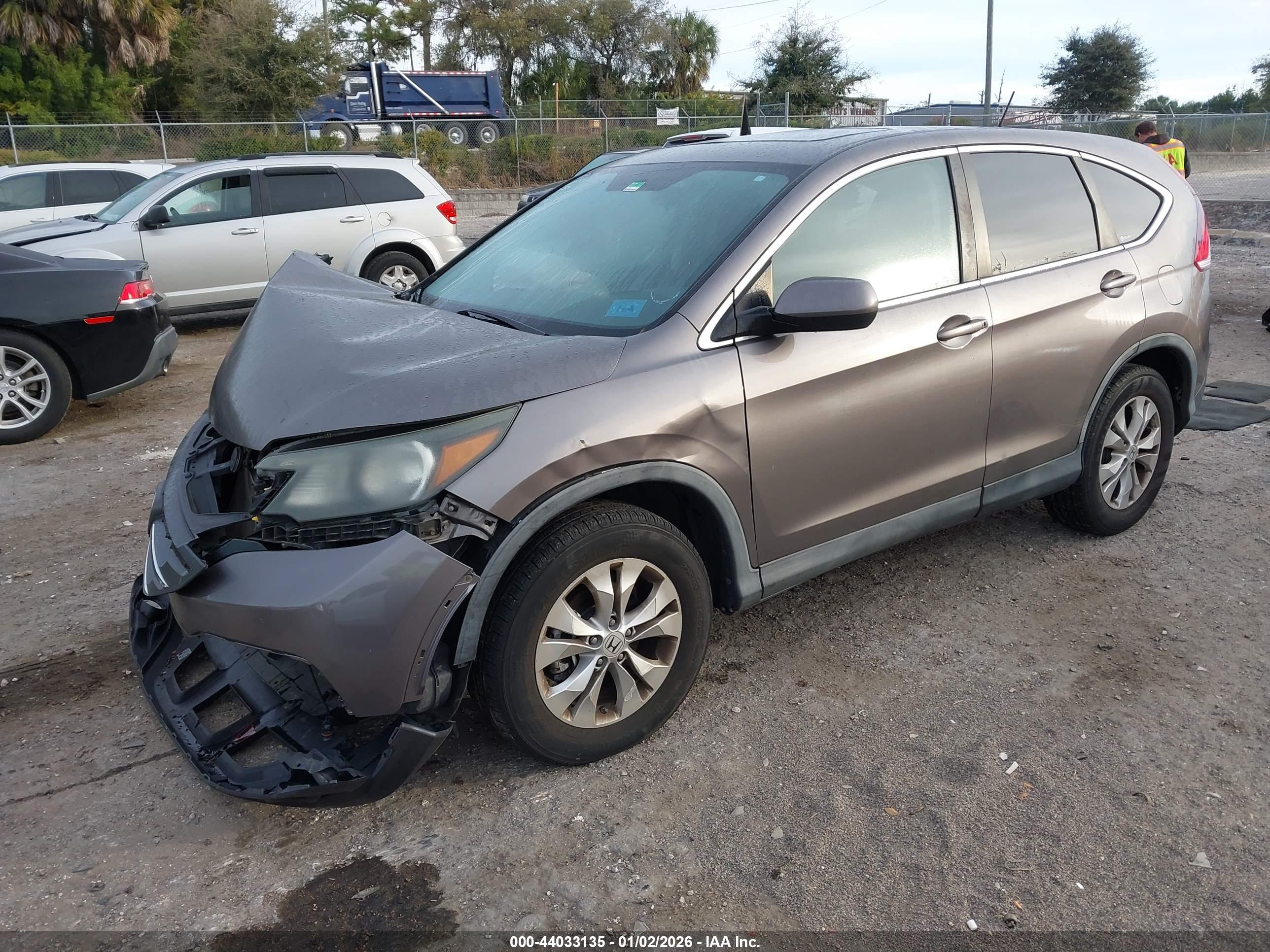 HONDA CR-V image 2