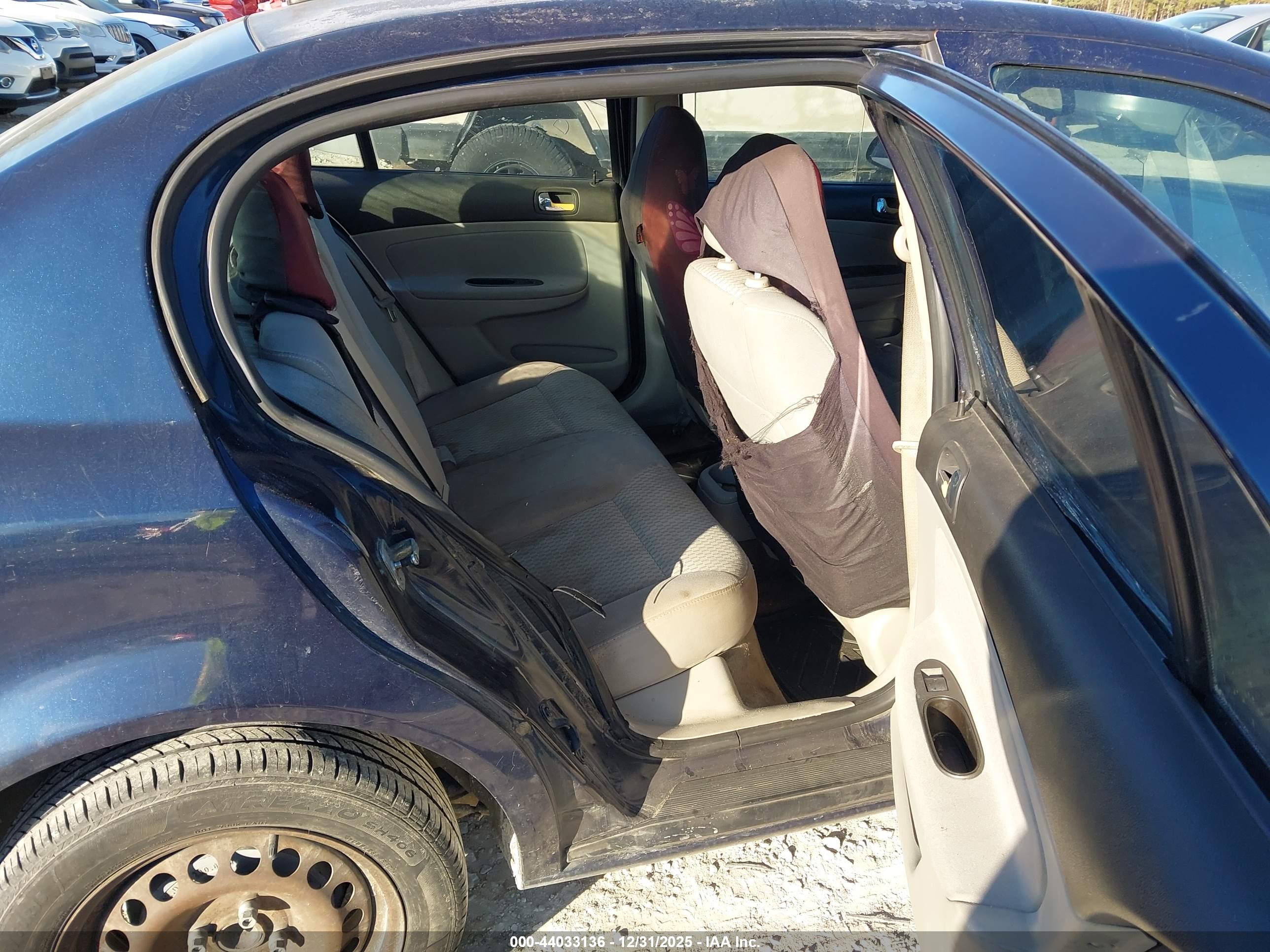 CHEVROLET COBALT image 8