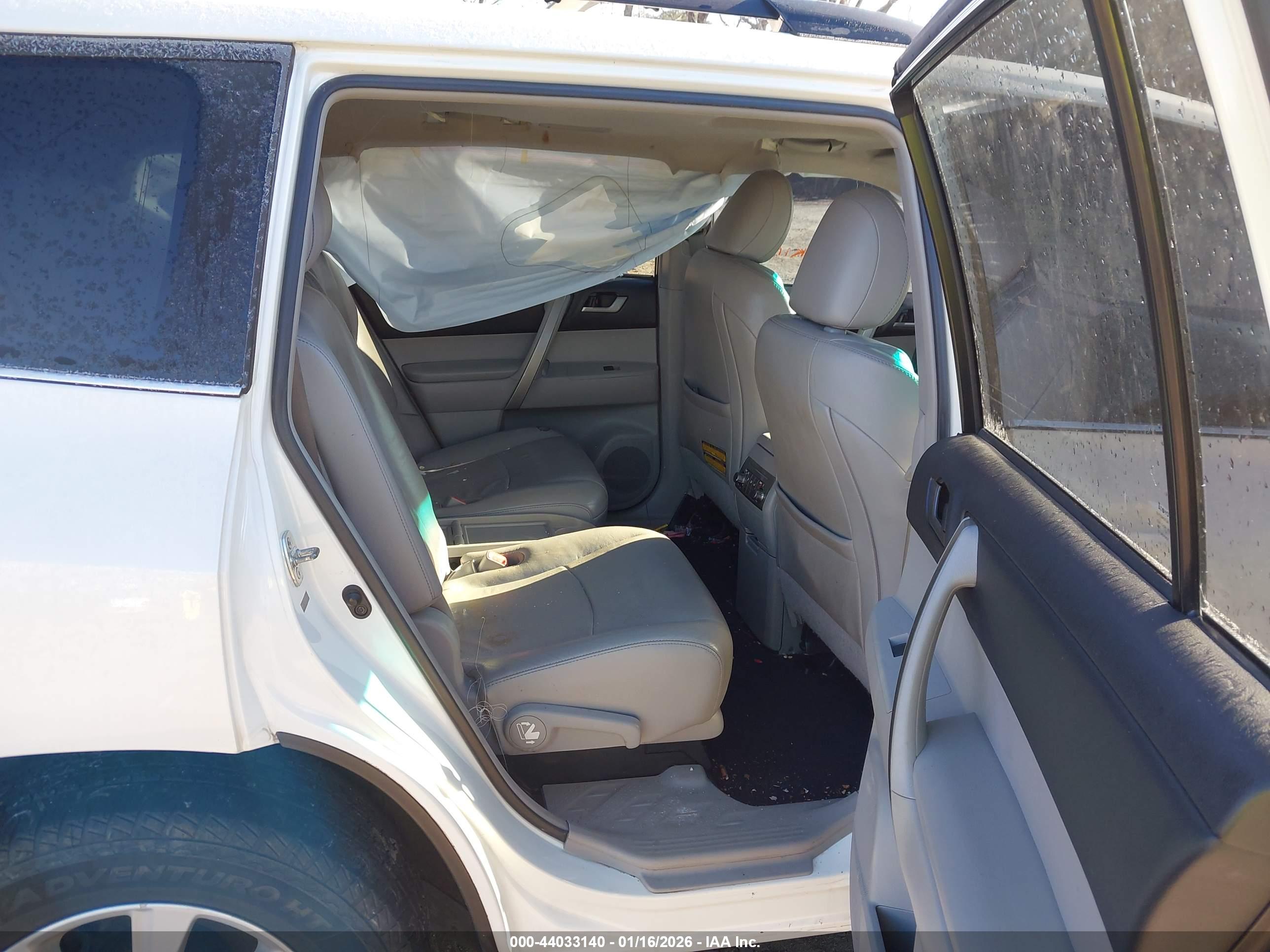 TOYOTA HIGHLANDER image 8