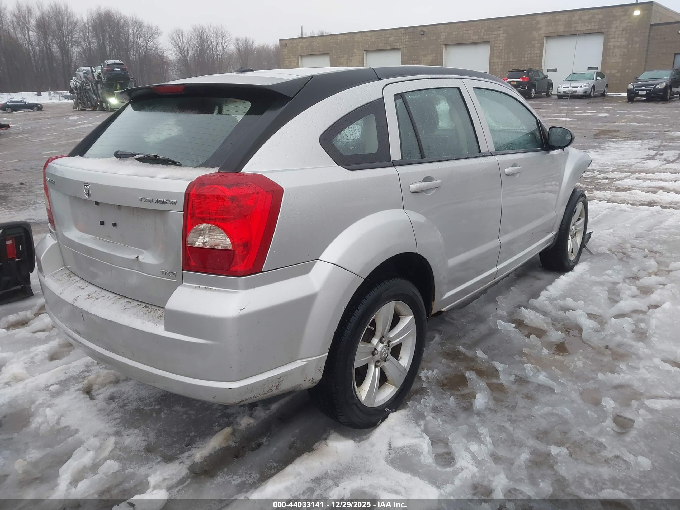 DODGE CALIBER image 4