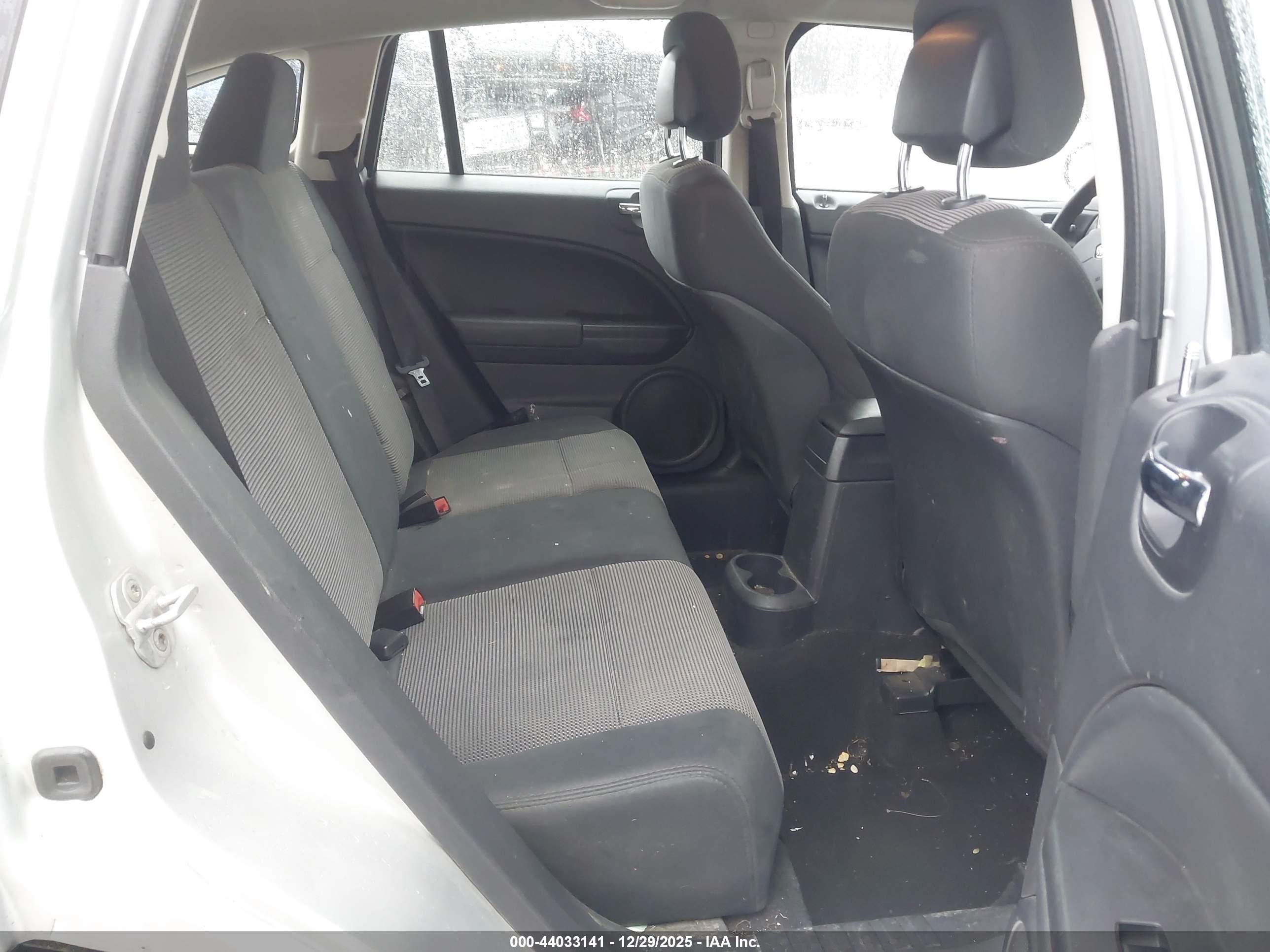 DODGE CALIBER image 8