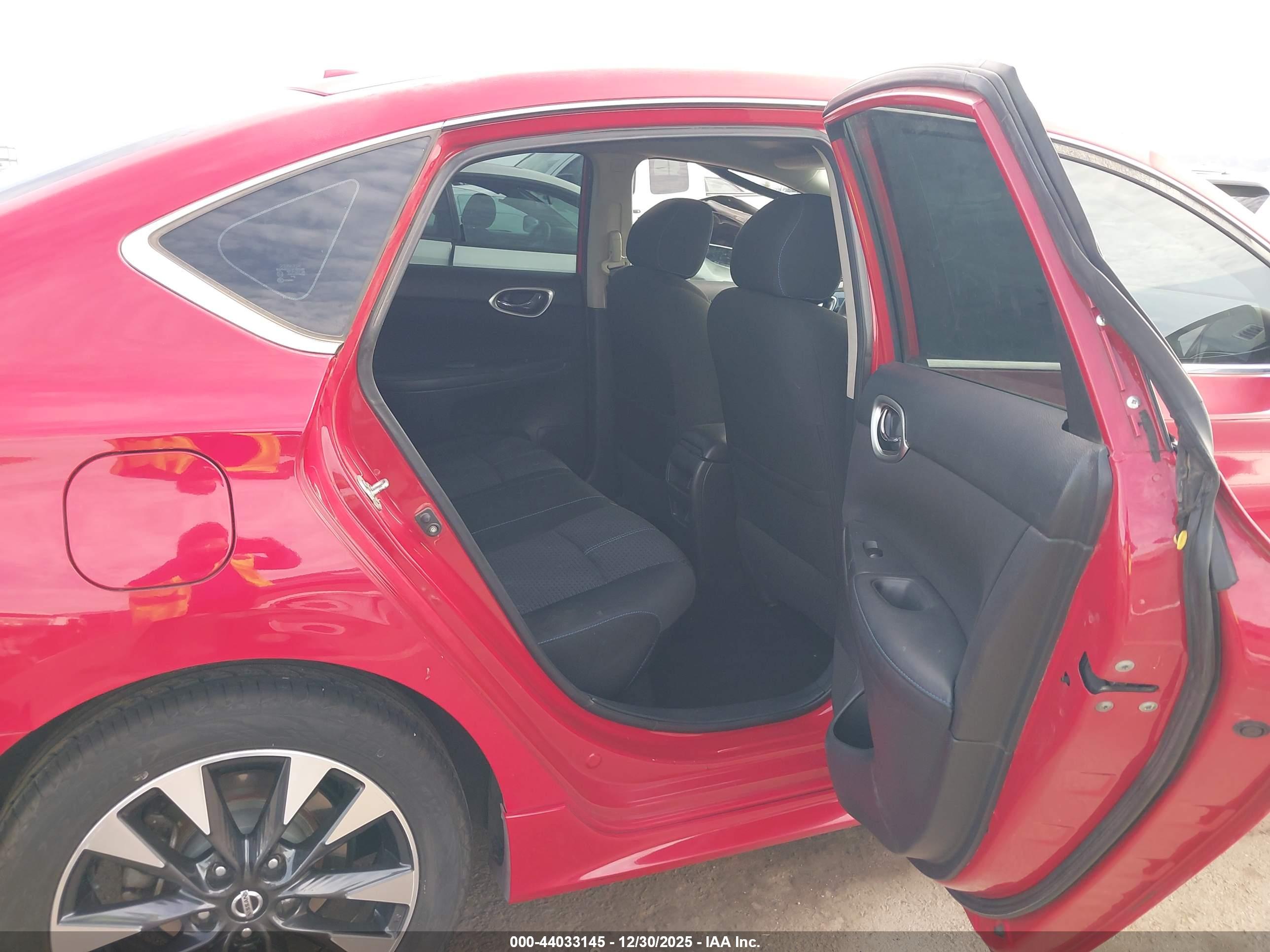 NISSAN SENTRA image 8