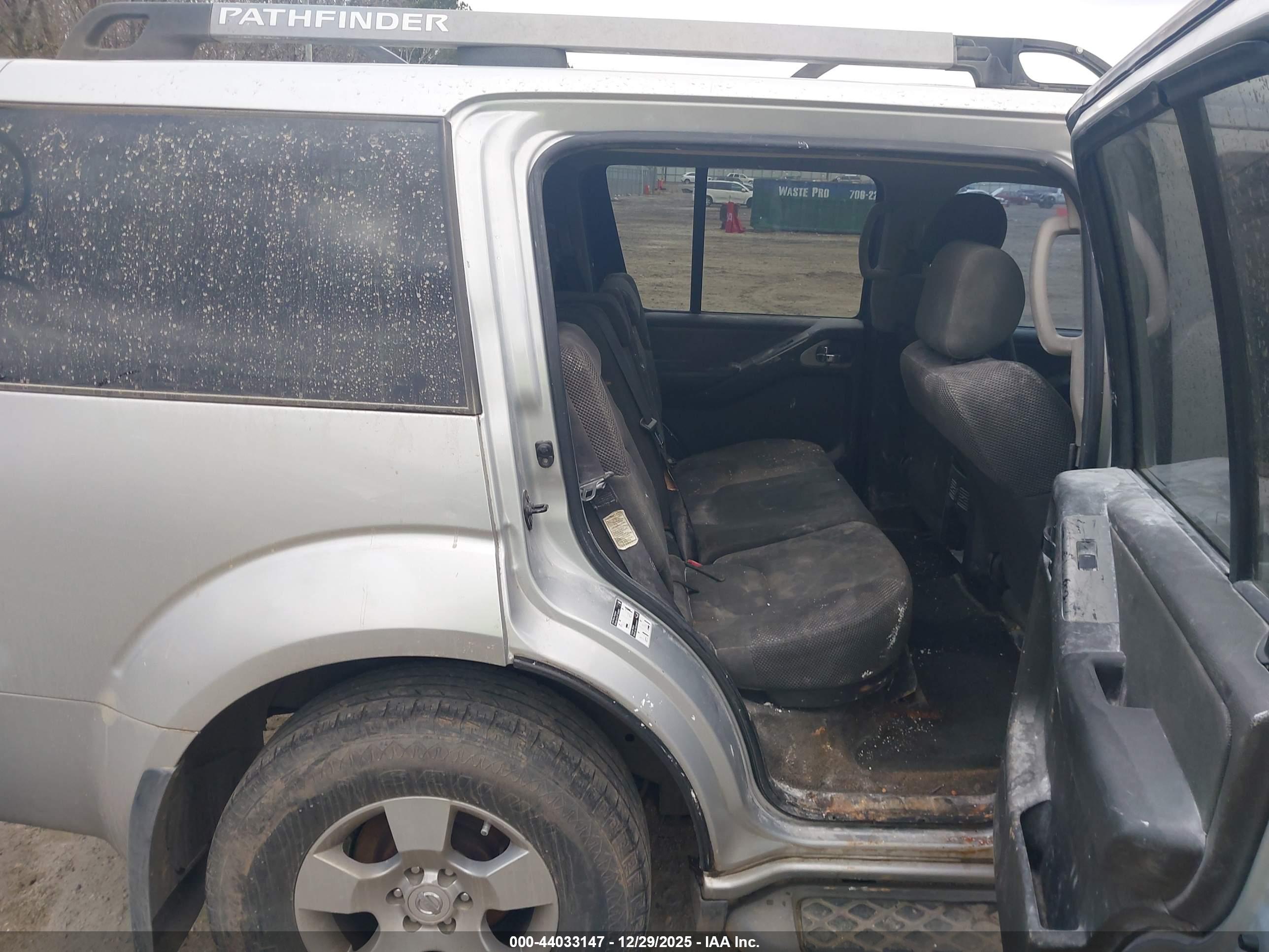 NISSAN PATHFINDER image 8