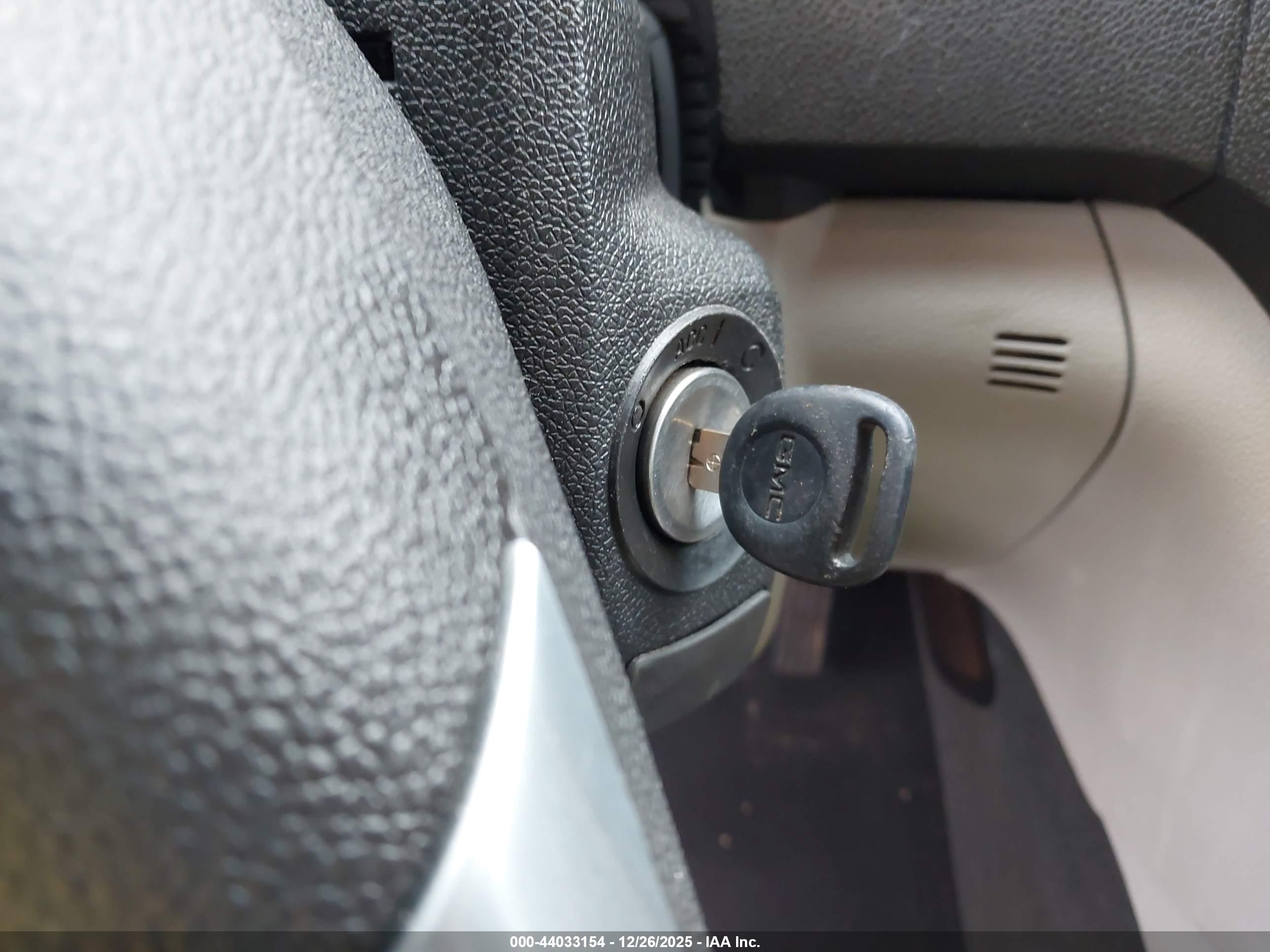 GMC ACADIA image 11