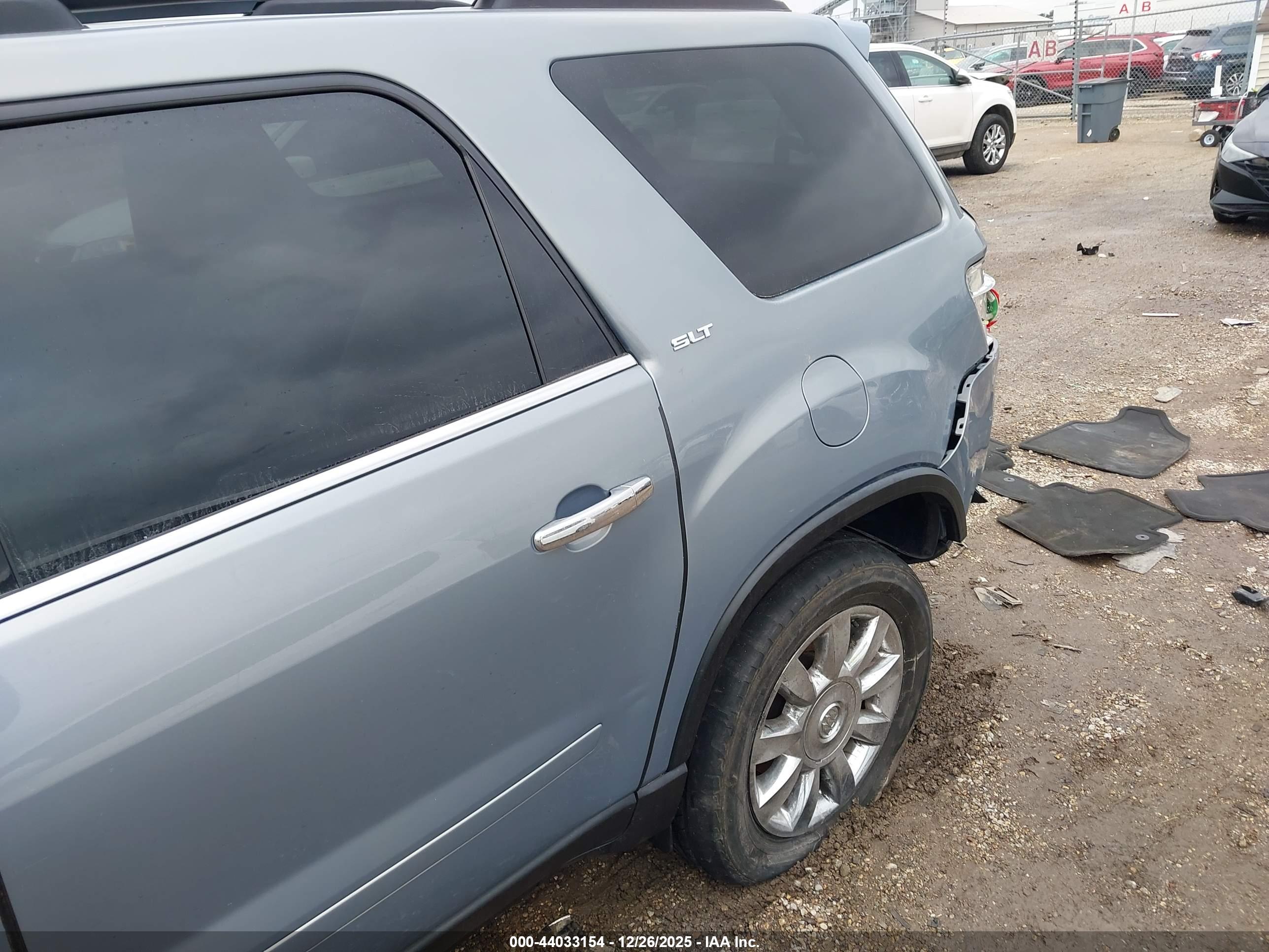 GMC ACADIA image 6