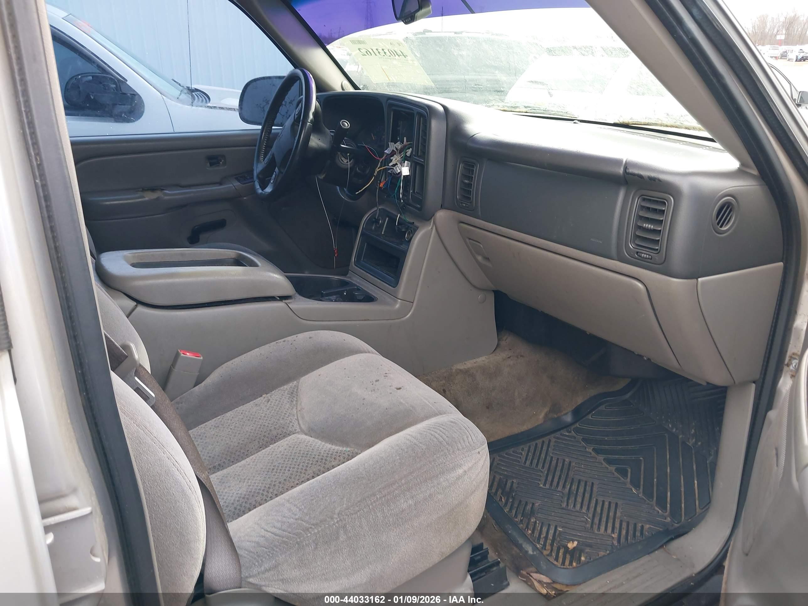 CHEVROLET TAHOE image 5