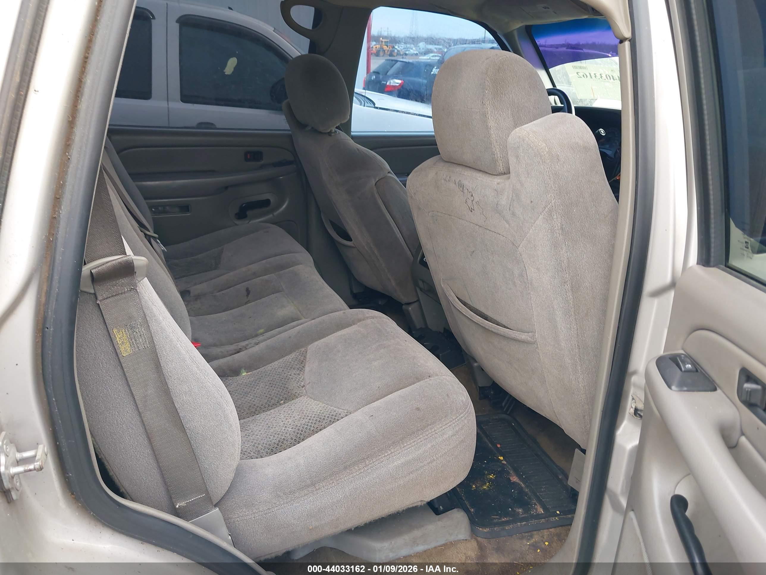 CHEVROLET TAHOE image 8