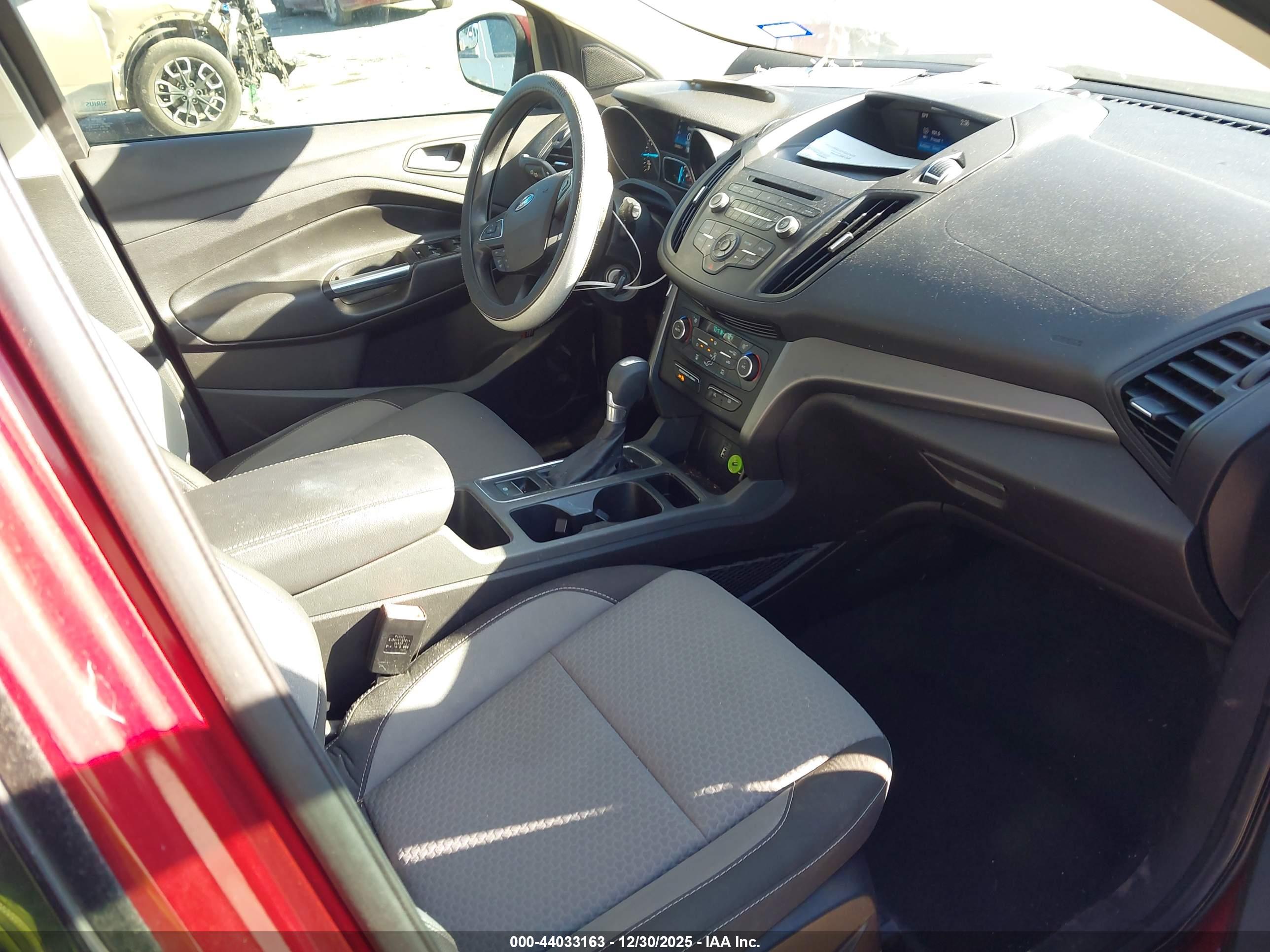 FORD ESCAPE image 5
