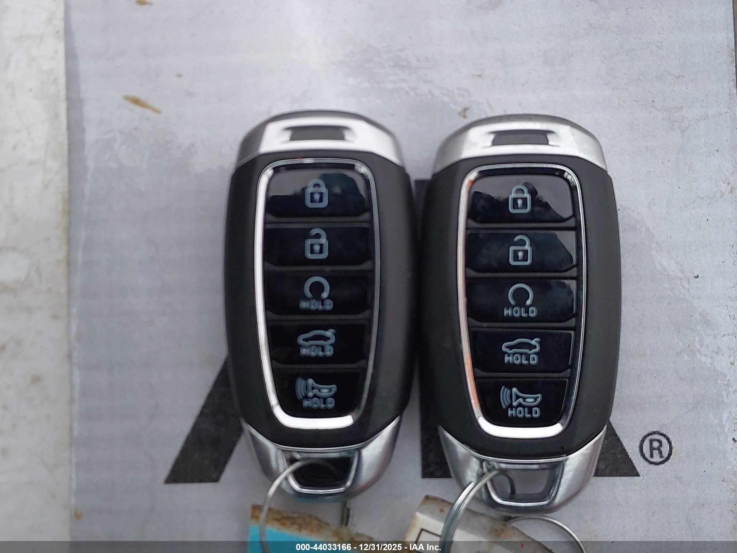 HYUNDAI ELANTRA image 11