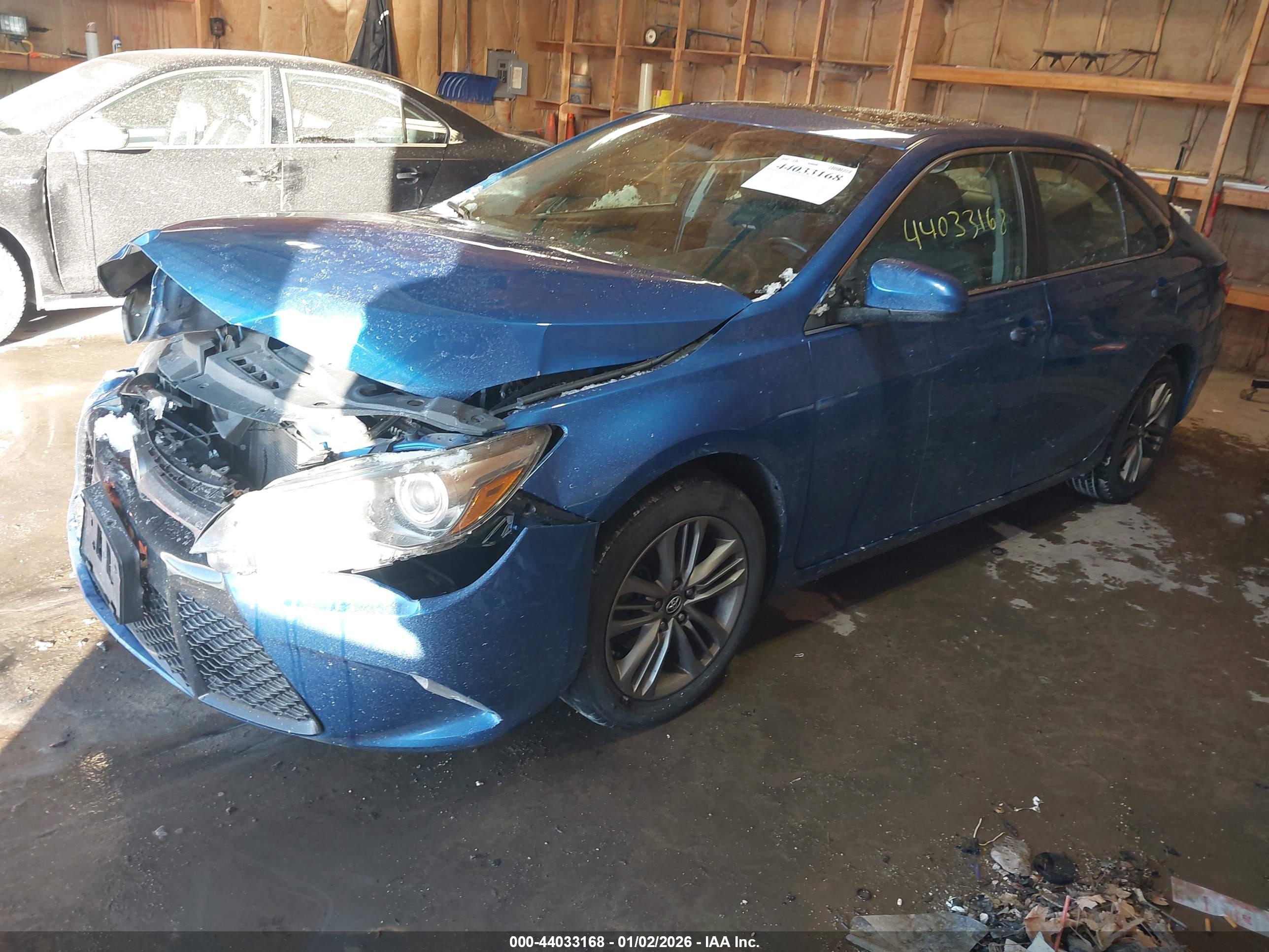 TOYOTA CAMRY image 2