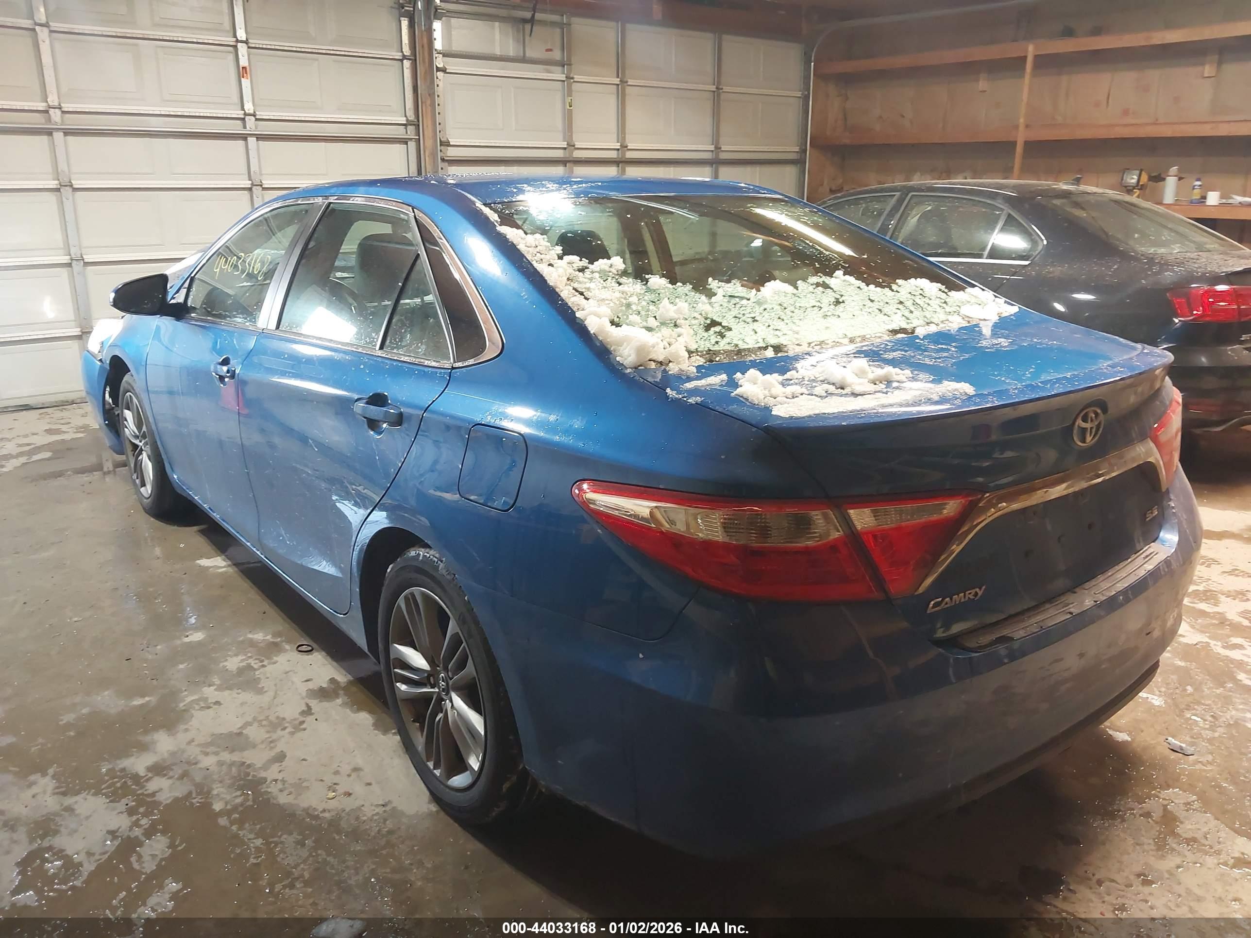 TOYOTA CAMRY image 3