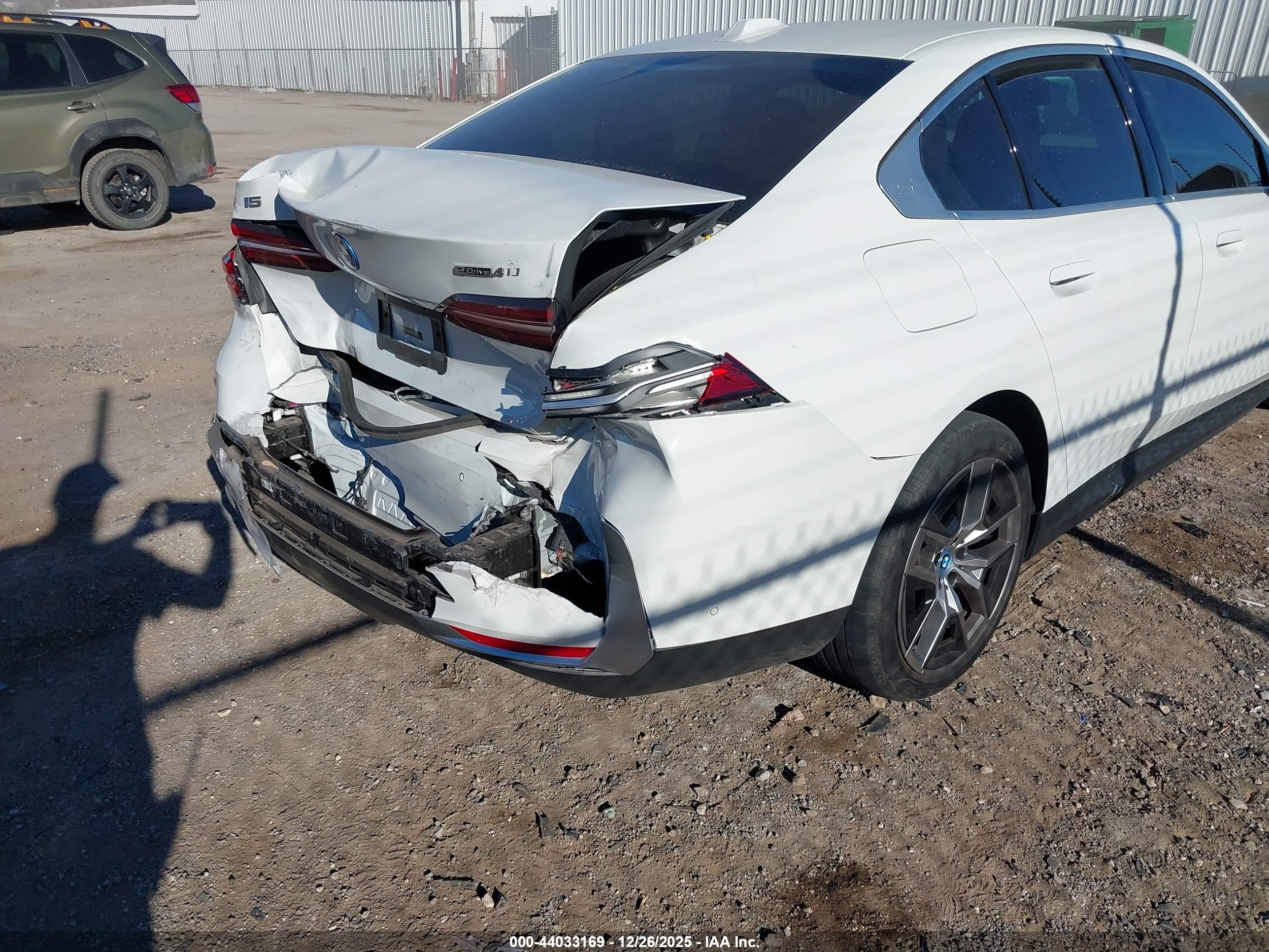 BMW I5 image 6