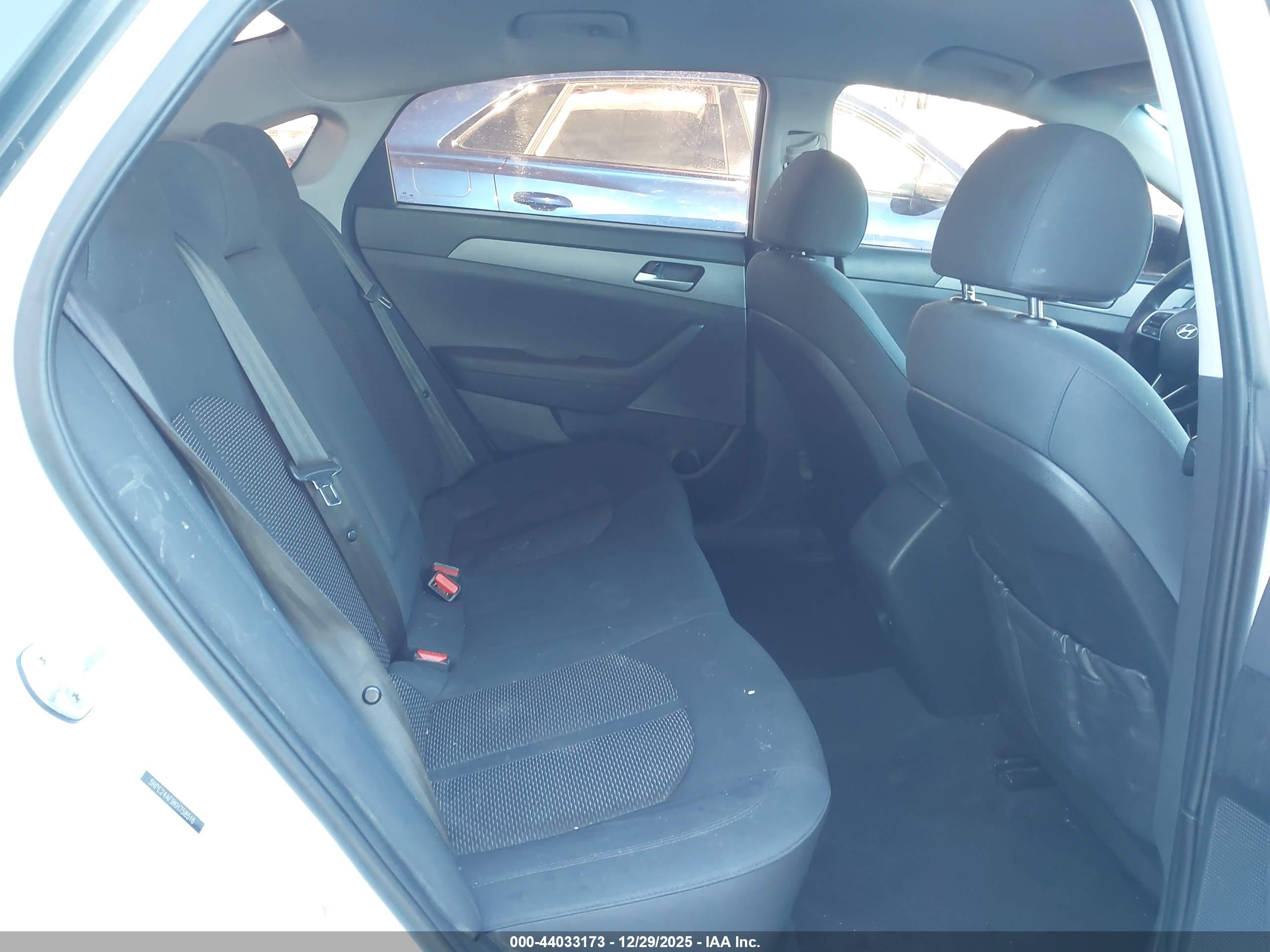 HYUNDAI SONATA image 8