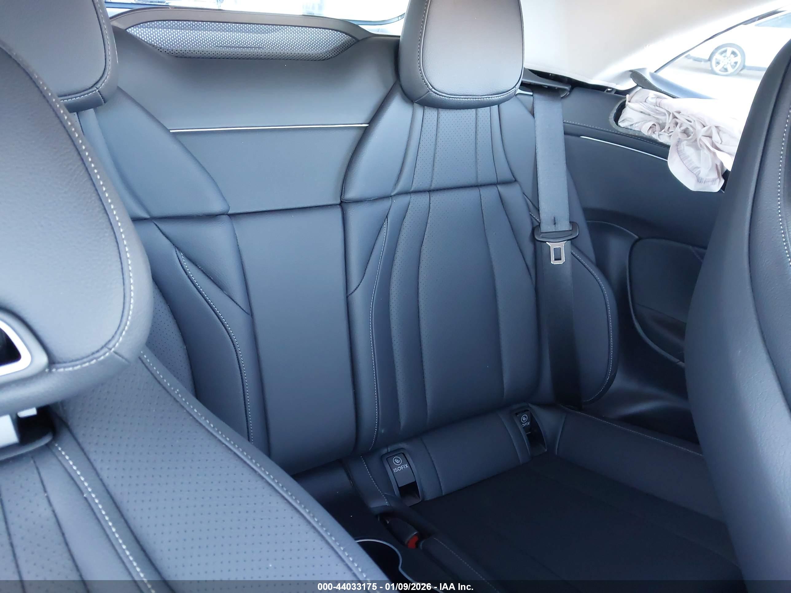 MERCEDES-BENZ CLE image 8