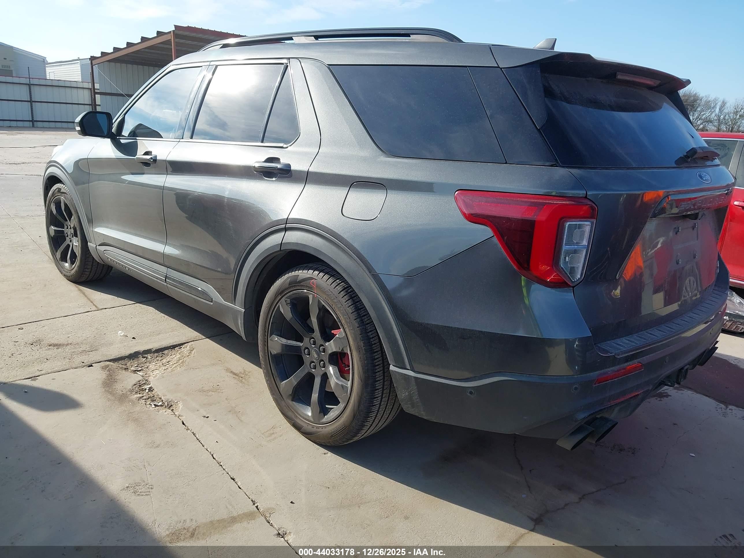 FORD EXPLORER image 3