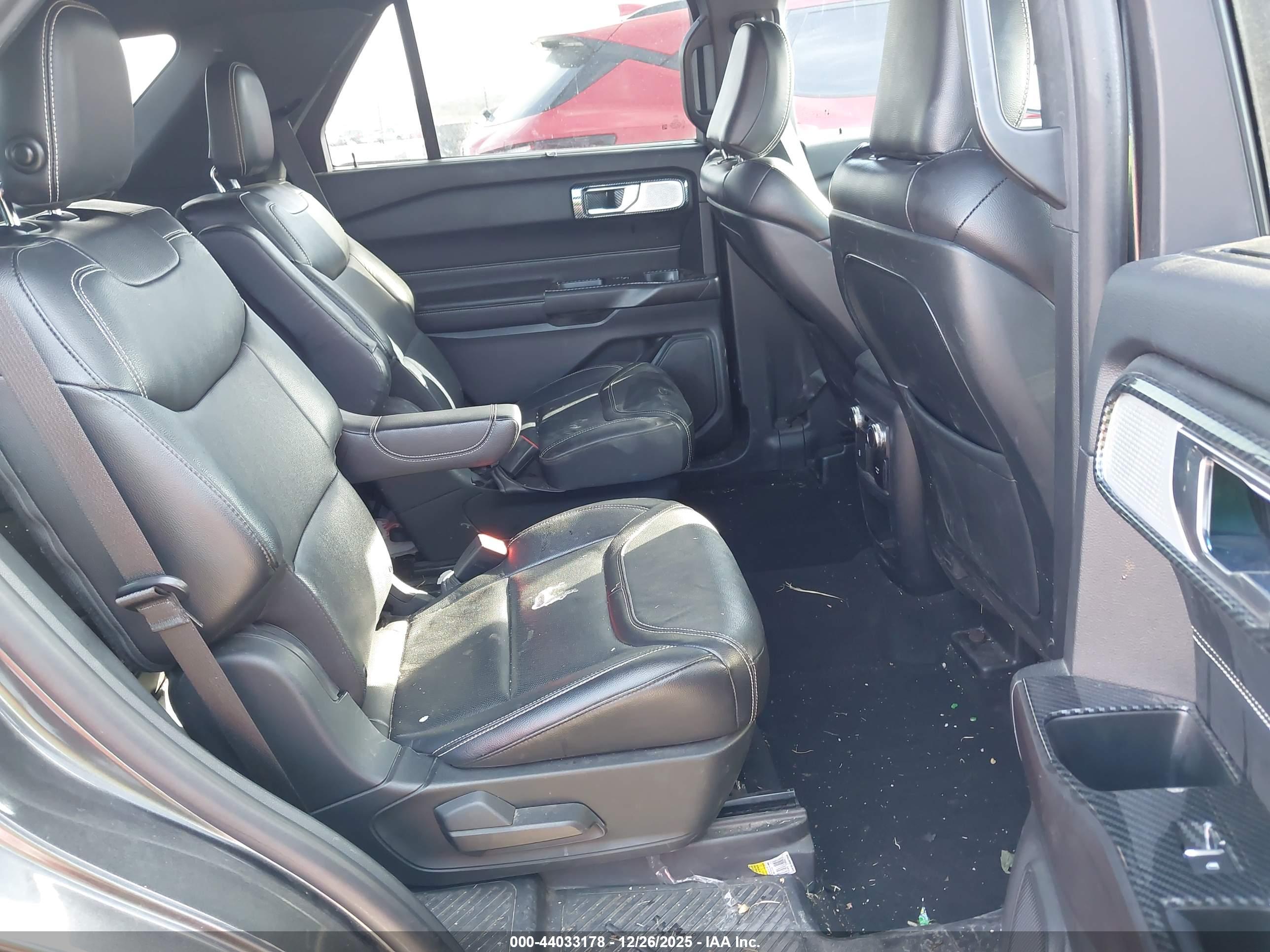 FORD EXPLORER image 8