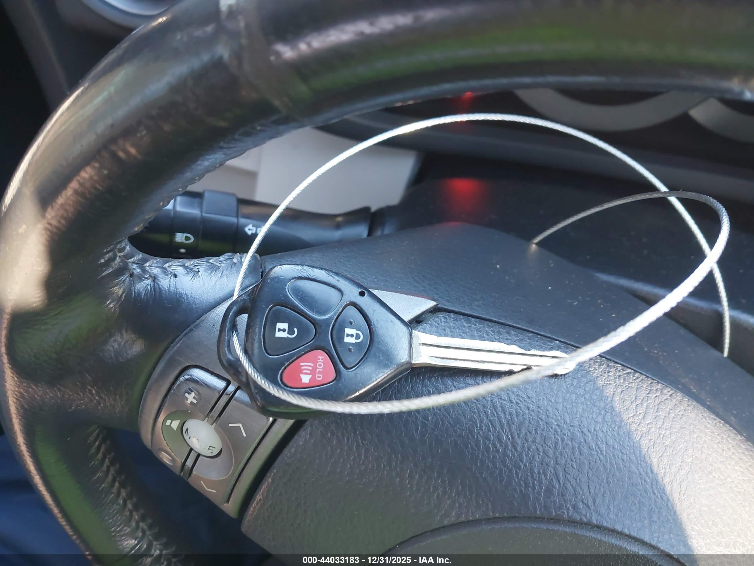 TOYOTA RAV4 image 11