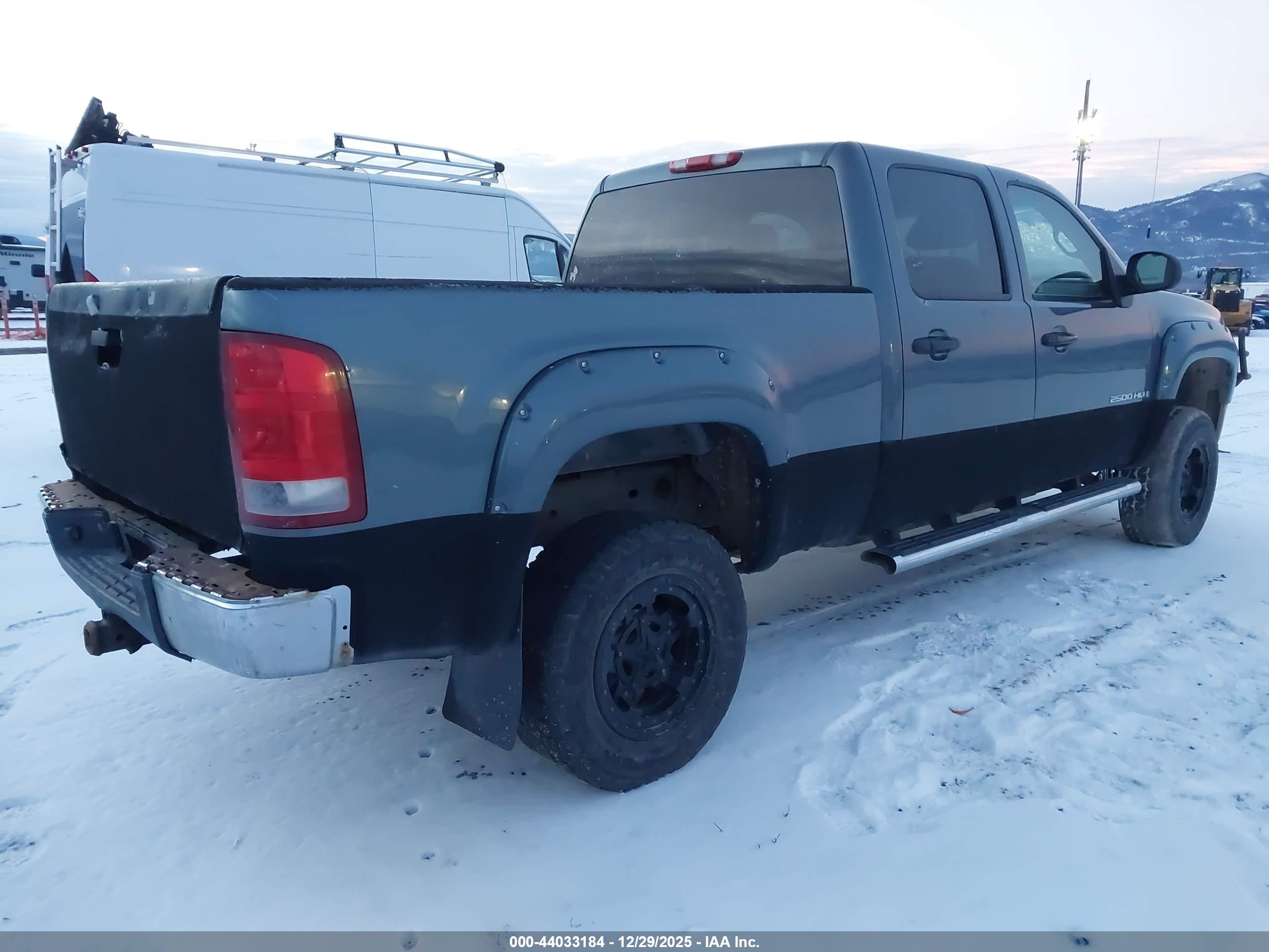 GMC SIERRA image 4