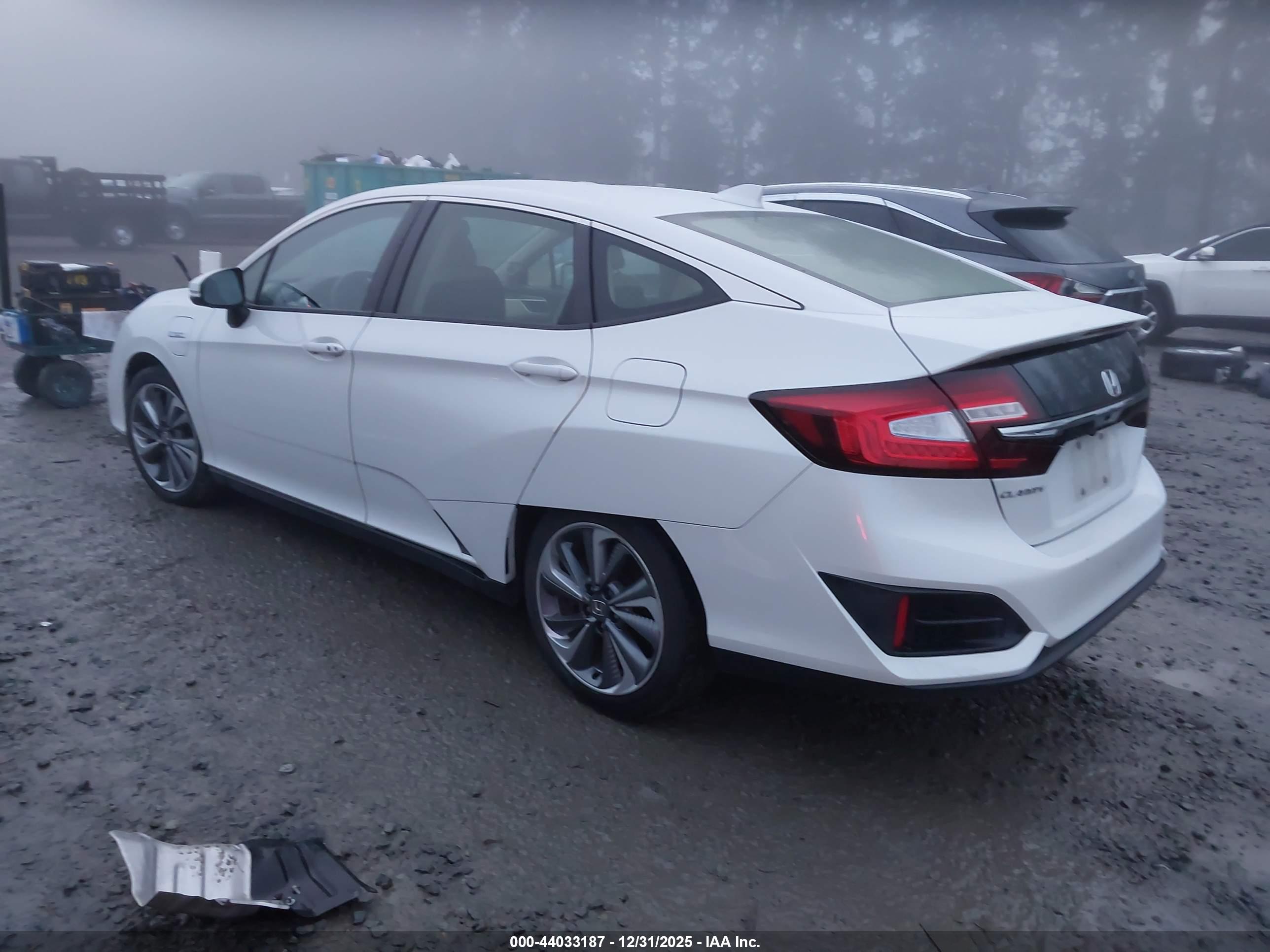 HONDA CLARITY image 3