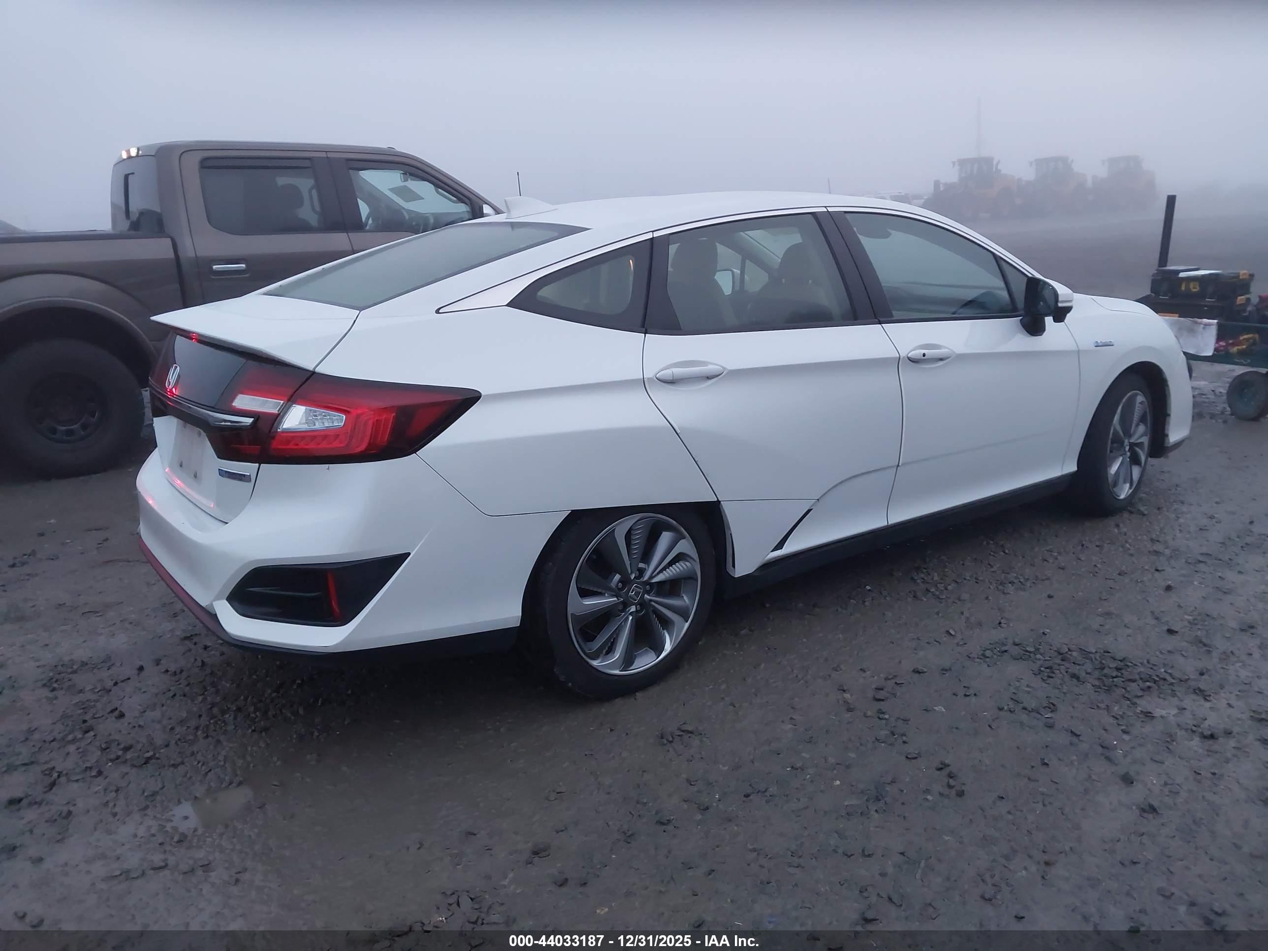 HONDA CLARITY image 4