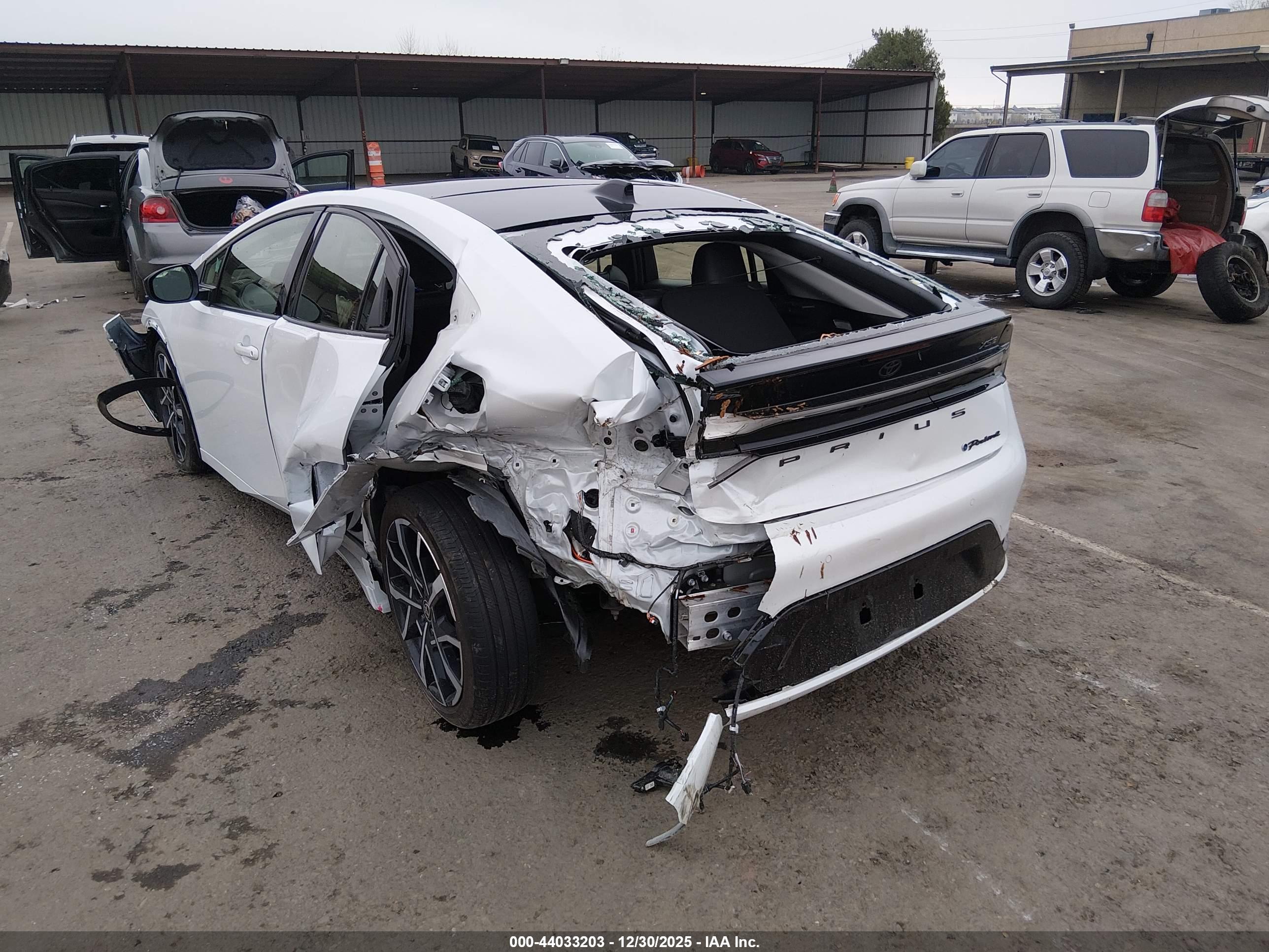 TOYOTA PRIUS image 6