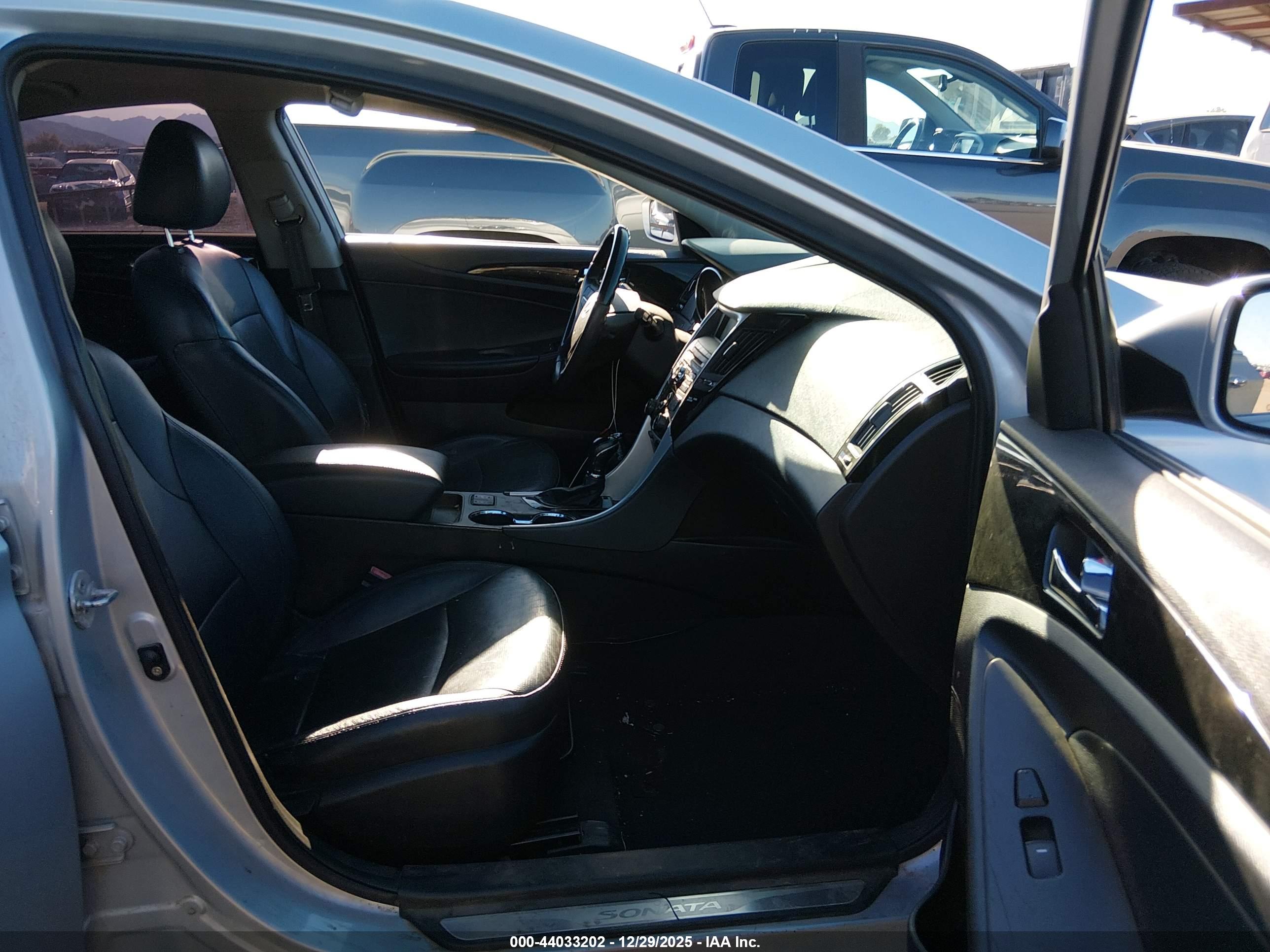 HYUNDAI SONATA image 5