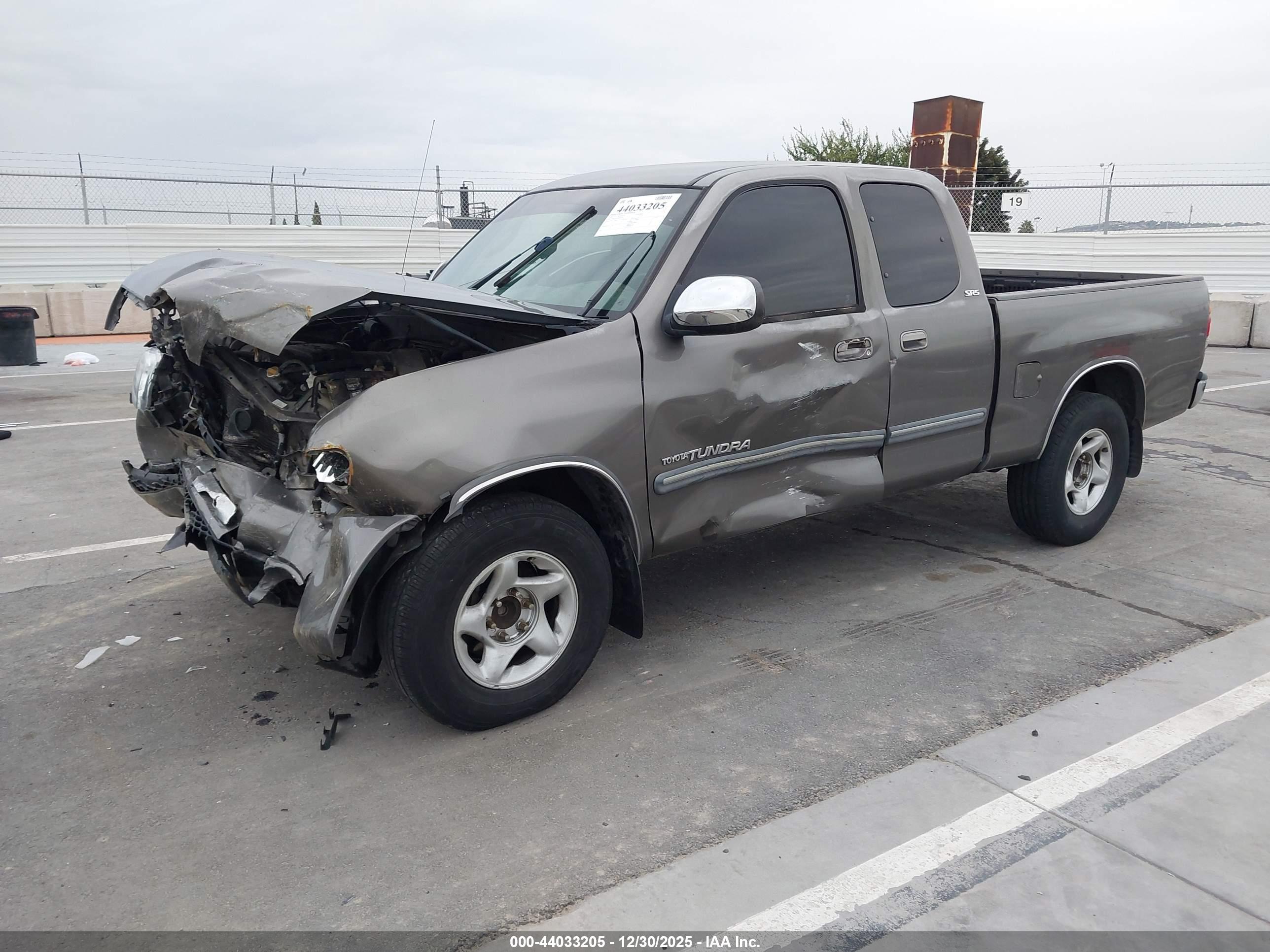 TOYOTA TUNDRA image 2