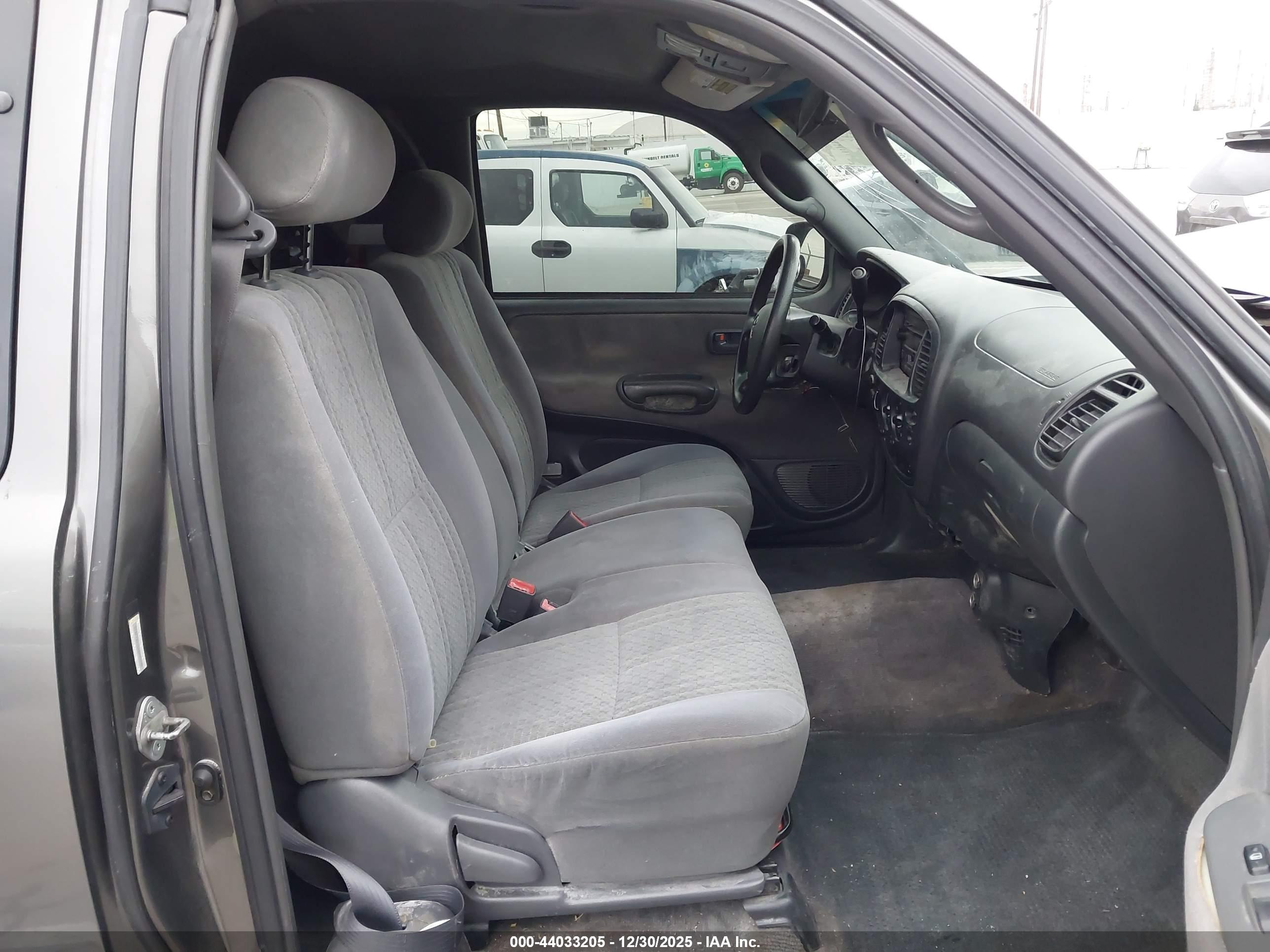 TOYOTA TUNDRA image 5