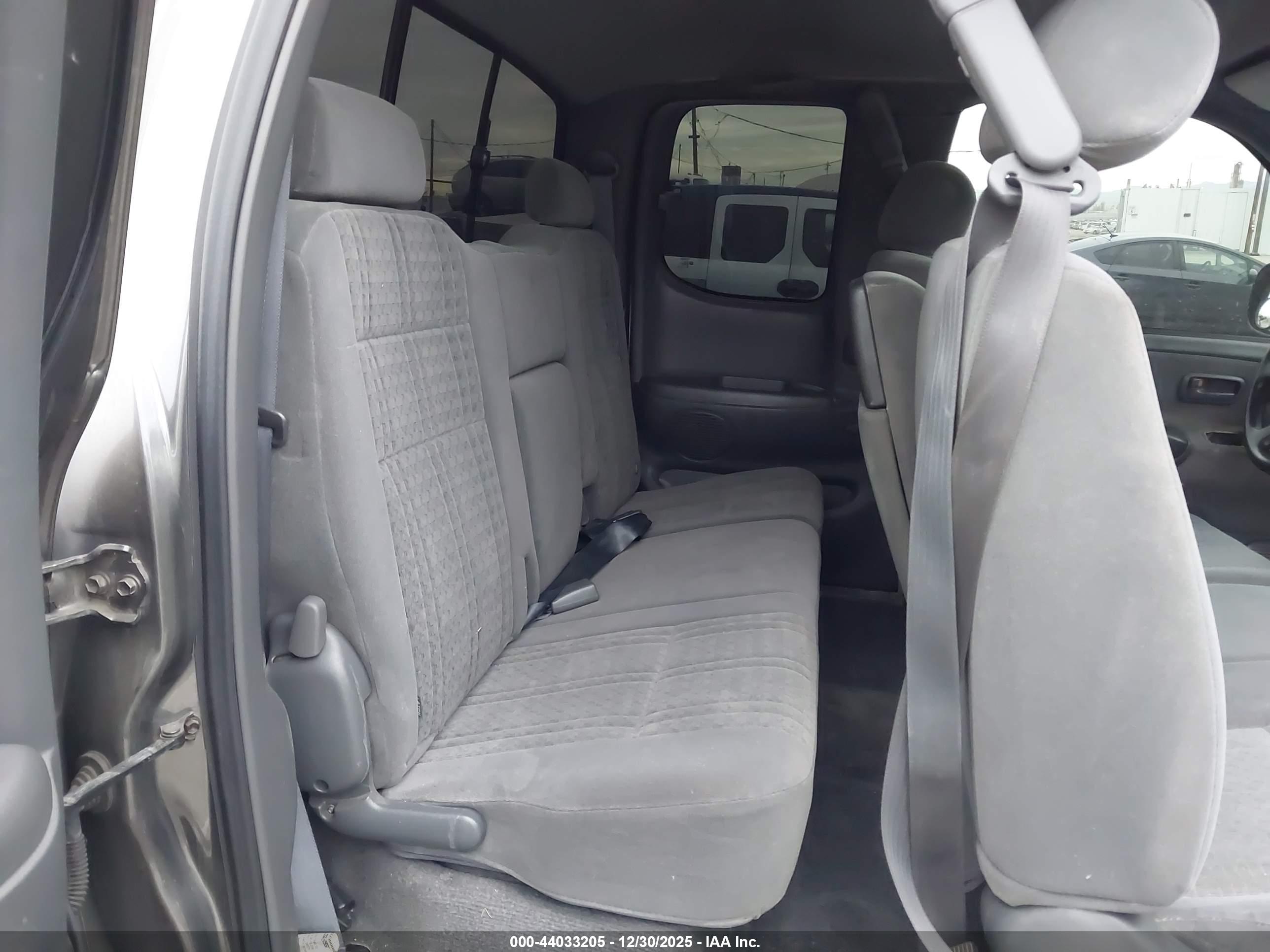 TOYOTA TUNDRA image 8