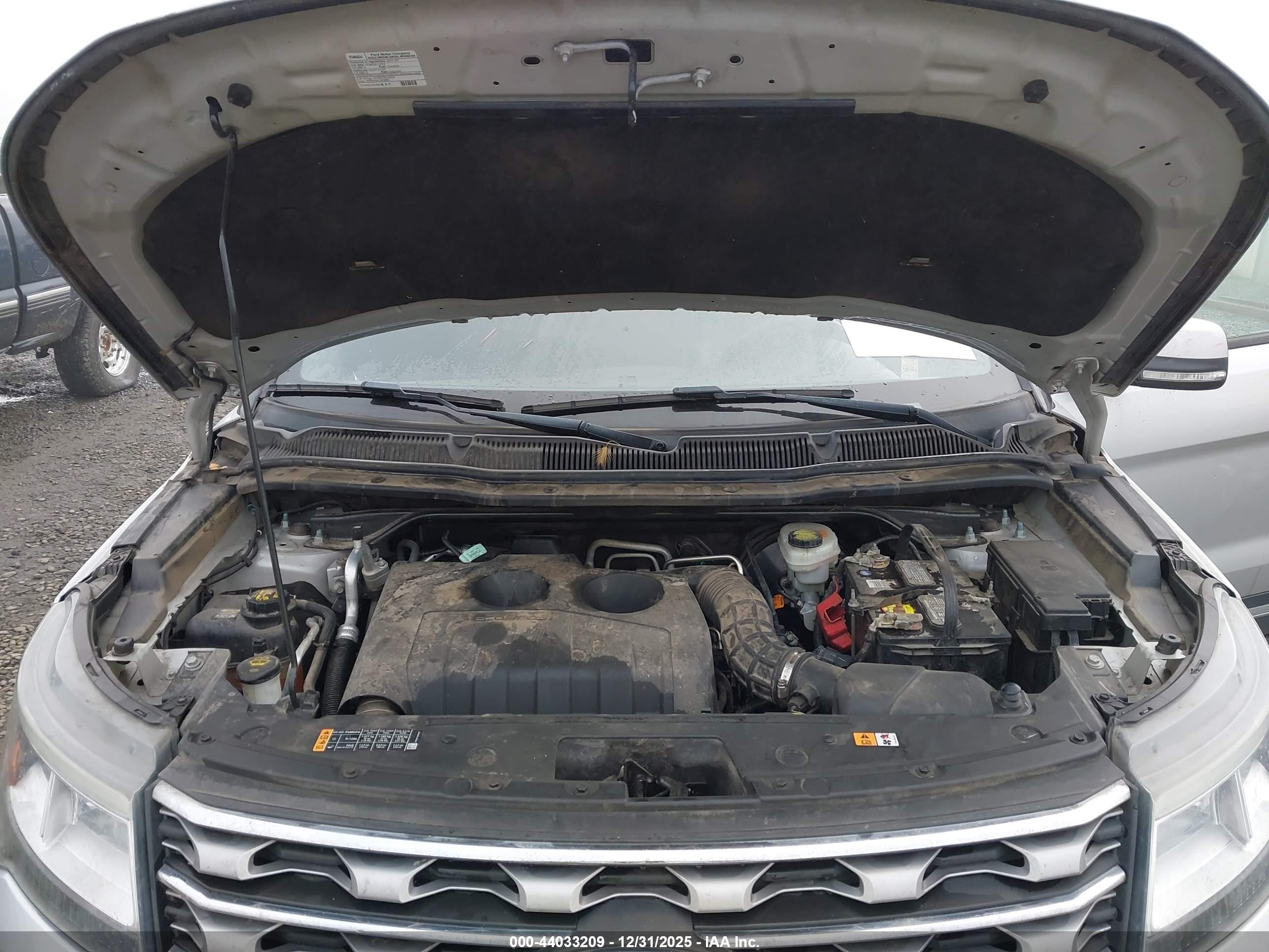 FORD EXPLORER image 10