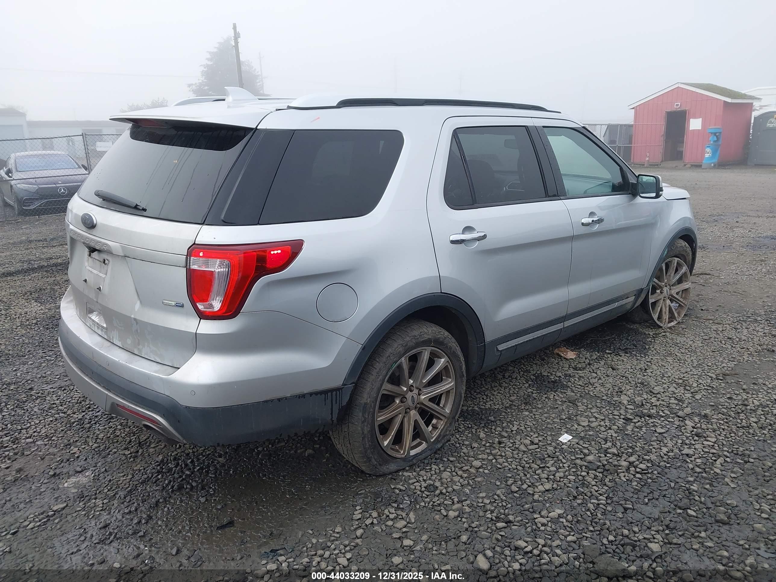 FORD EXPLORER image 4