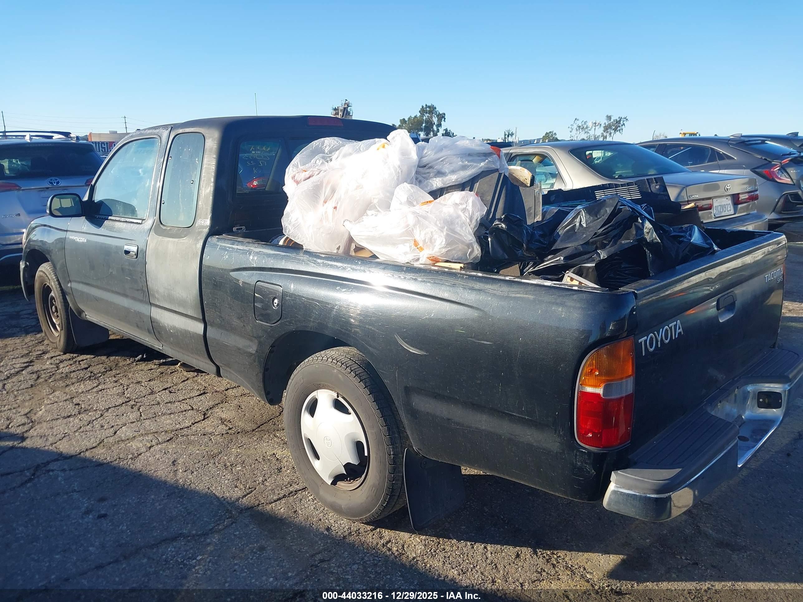 TOYOTA TACOMA image 3