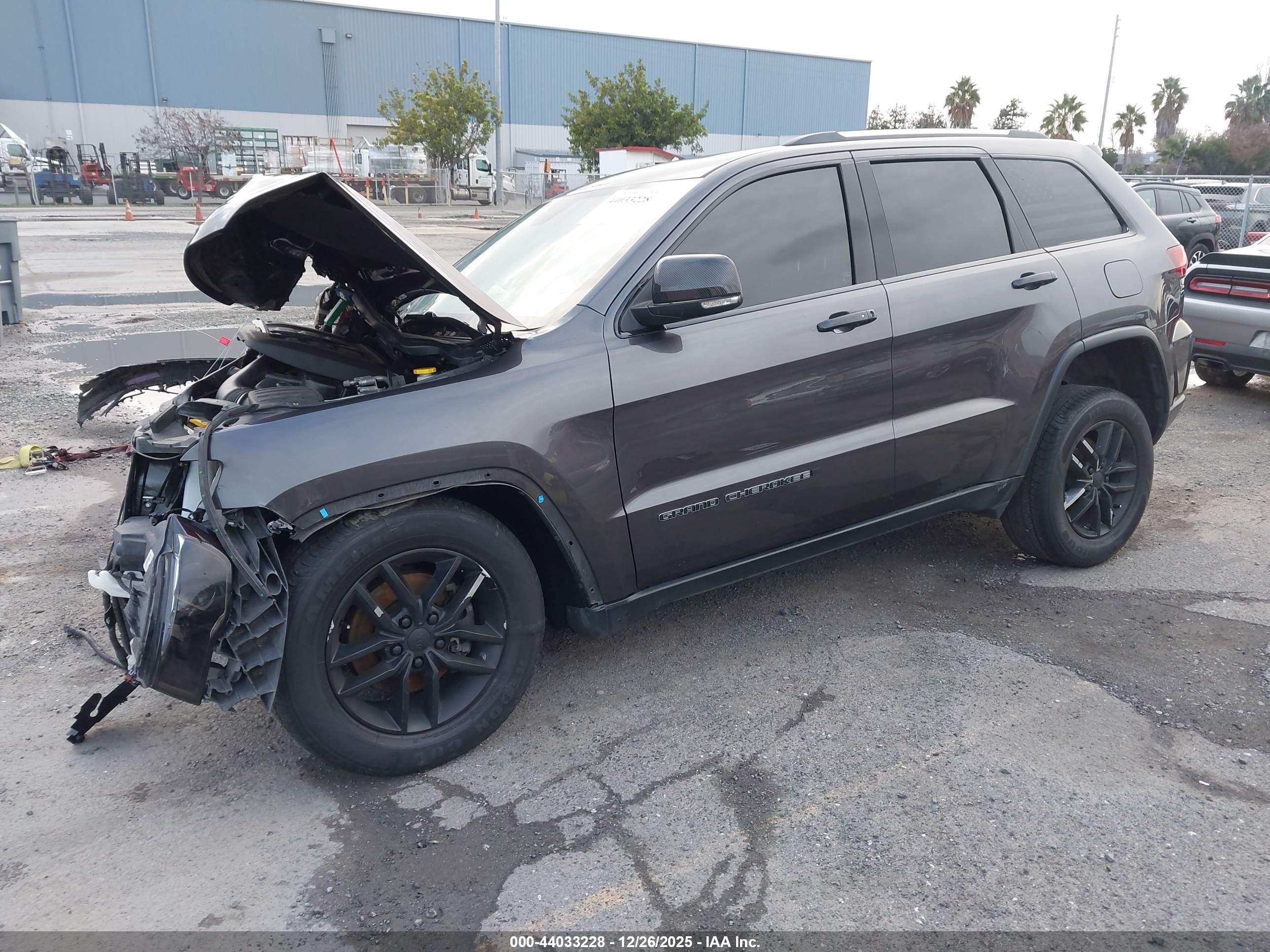JEEP GRAND image 2