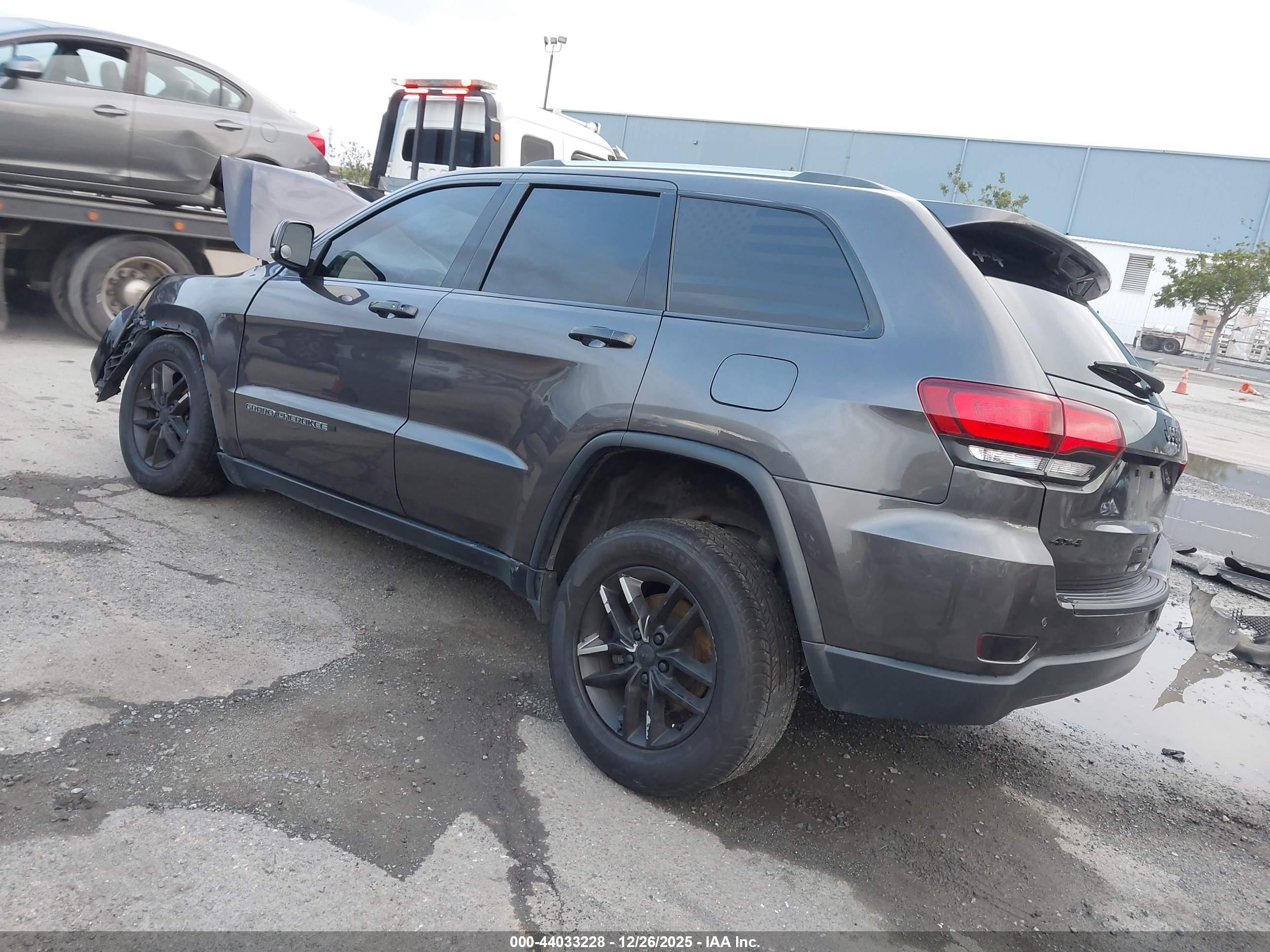JEEP GRAND image 3