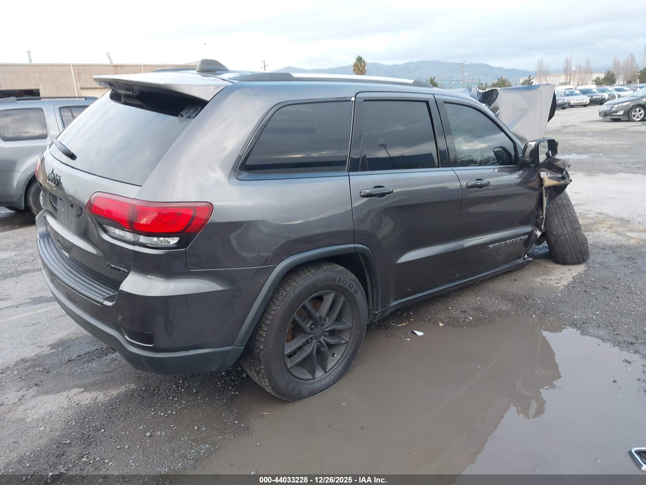 JEEP GRAND image 4
