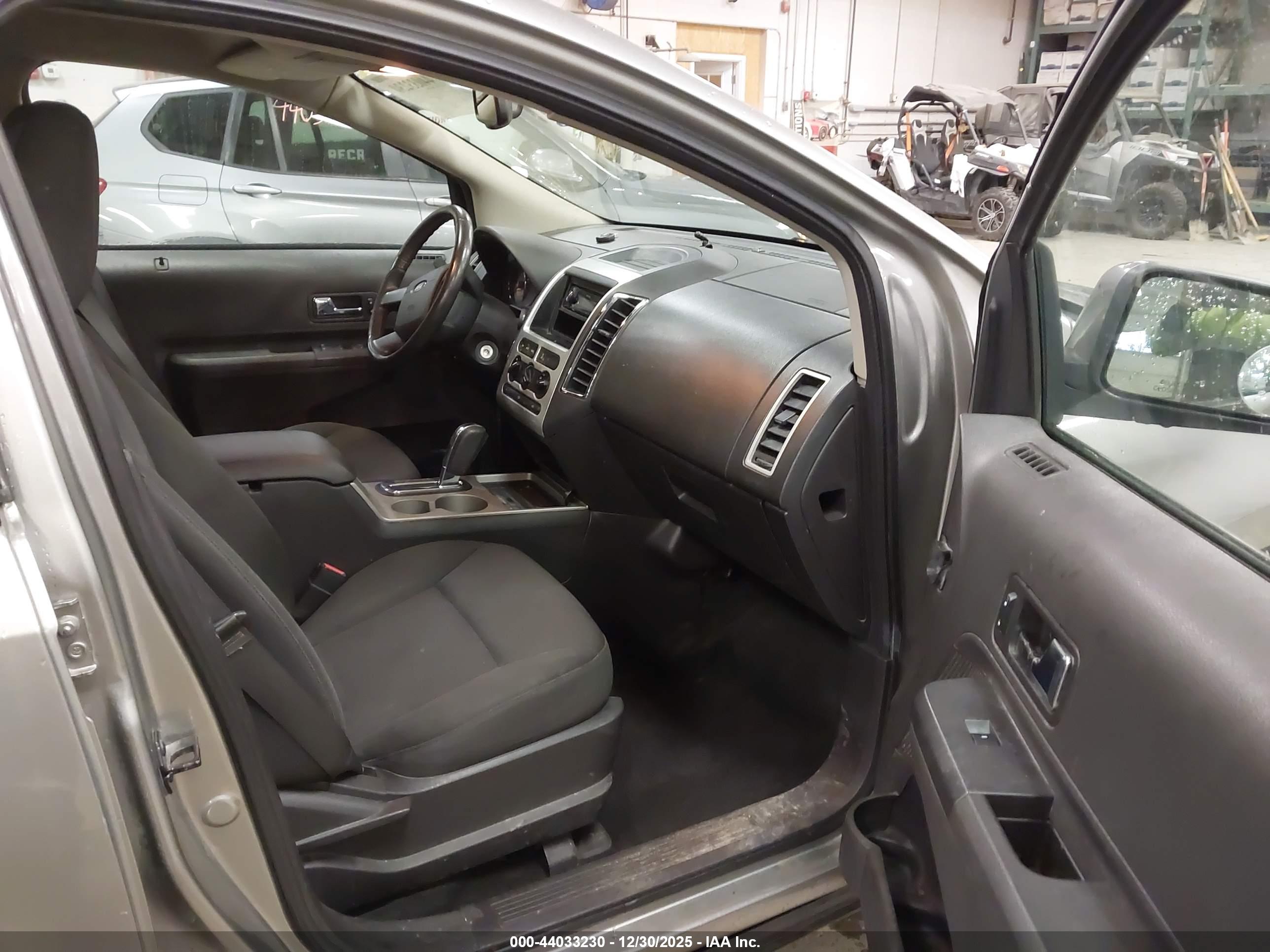 FORD EDGE image 5