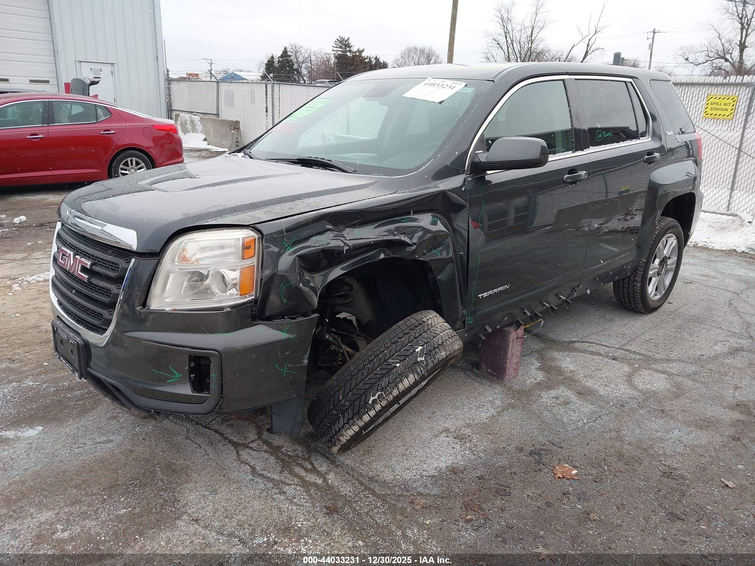 GMC TERRAIN image 2
