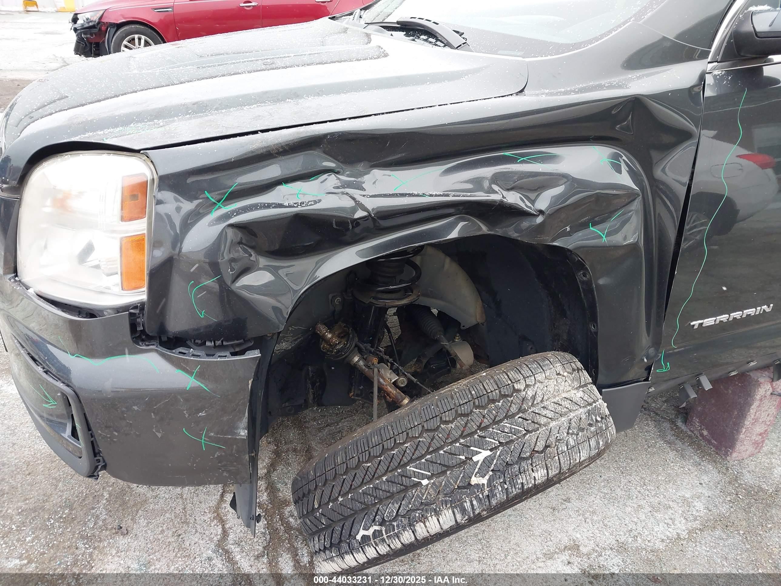 GMC TERRAIN image 6