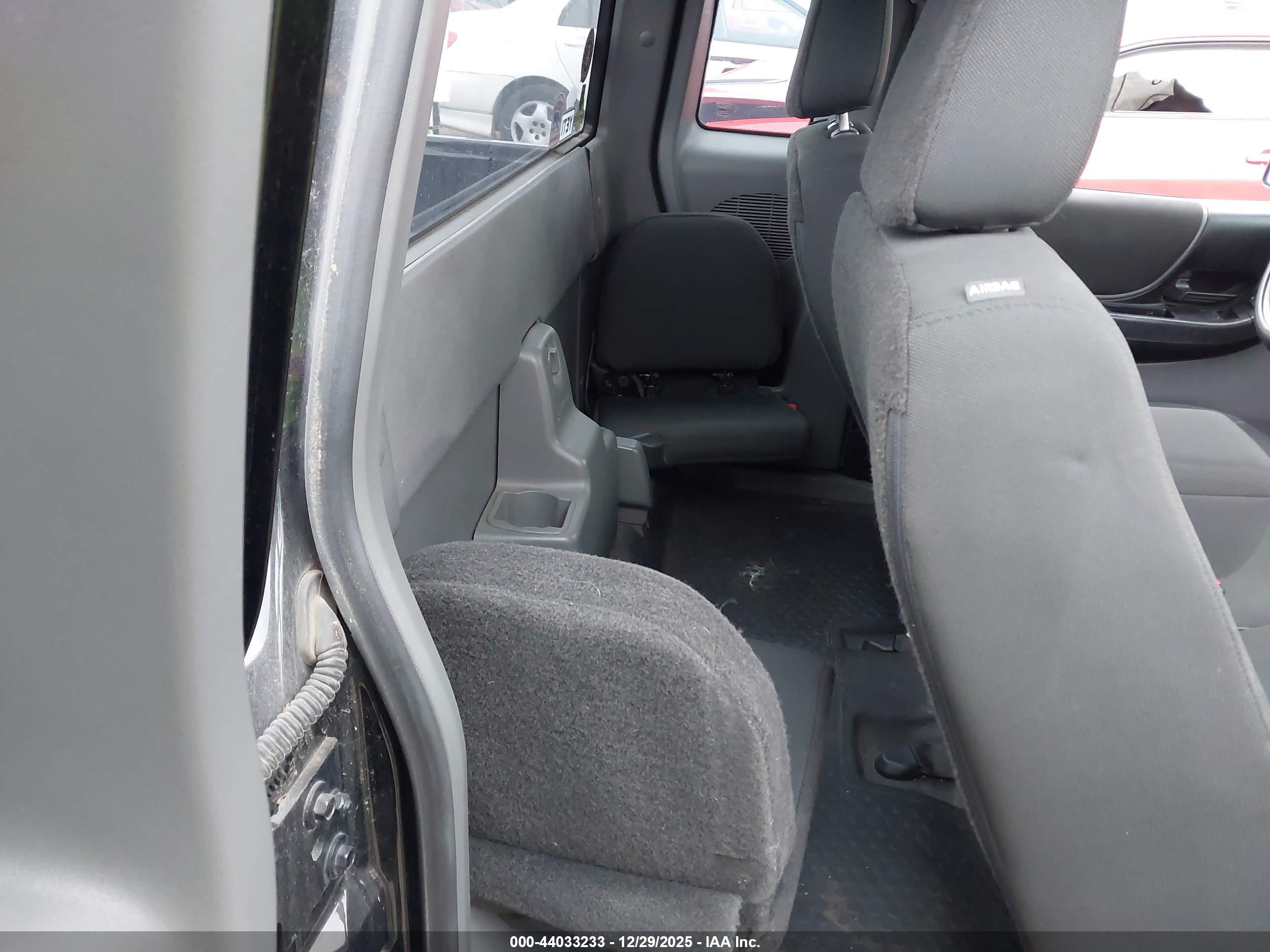 FORD RANGER image 8