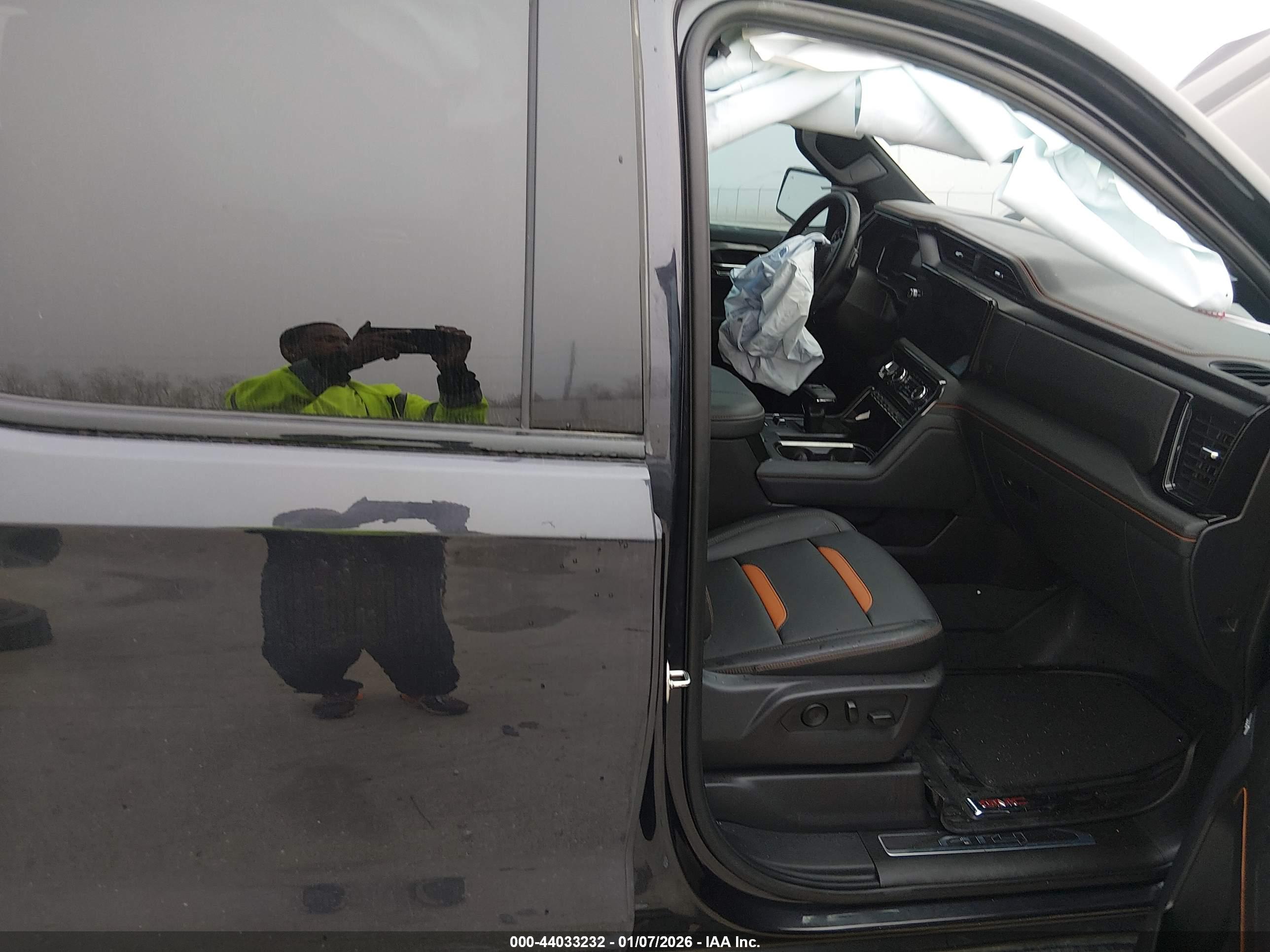 GMC SIERRA image 5